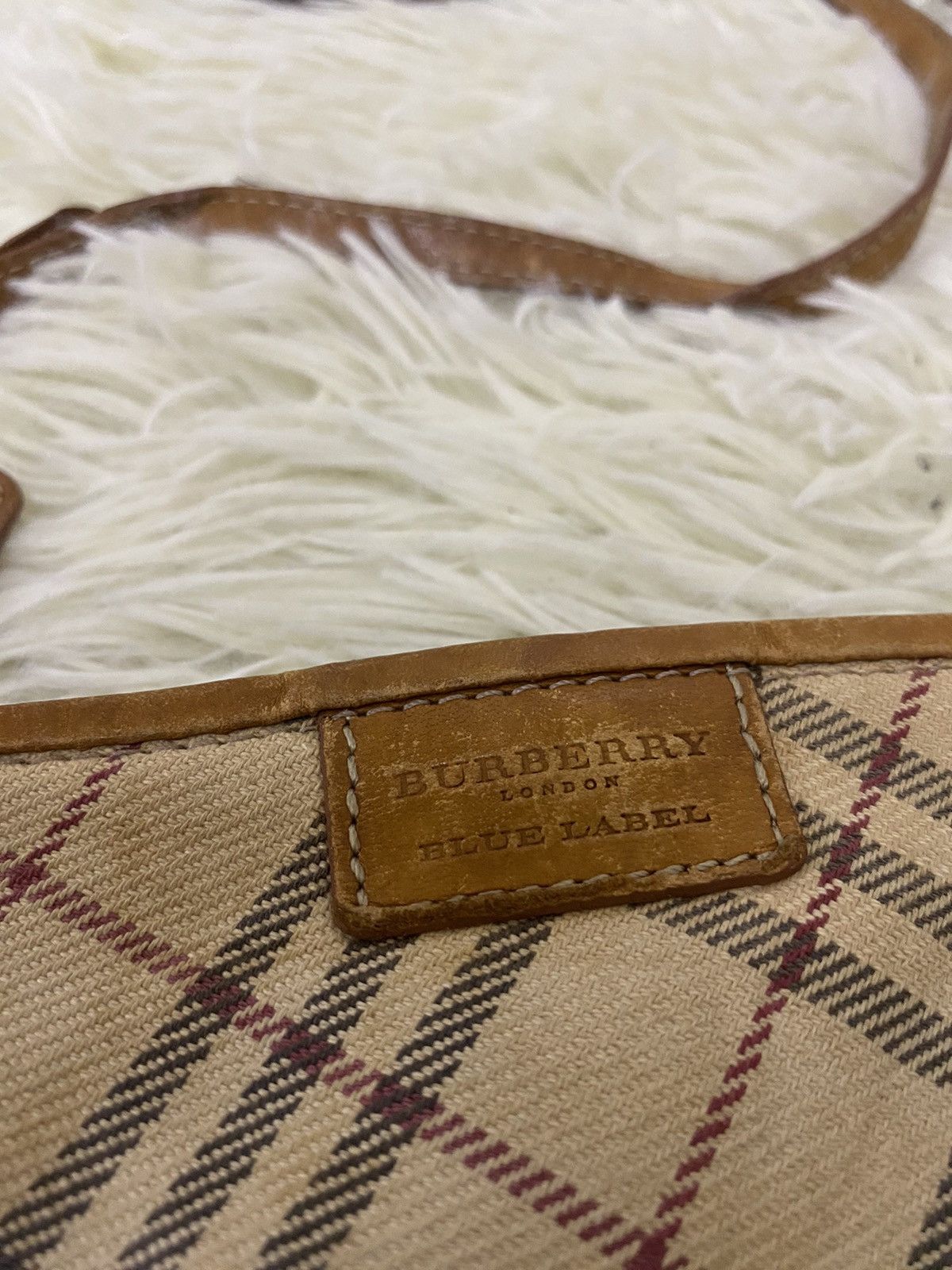 Burberry × Vintage Vintage Burberry Canvas Baguette Luxury Bag Size ONE SIZE - 2 Thumbnail