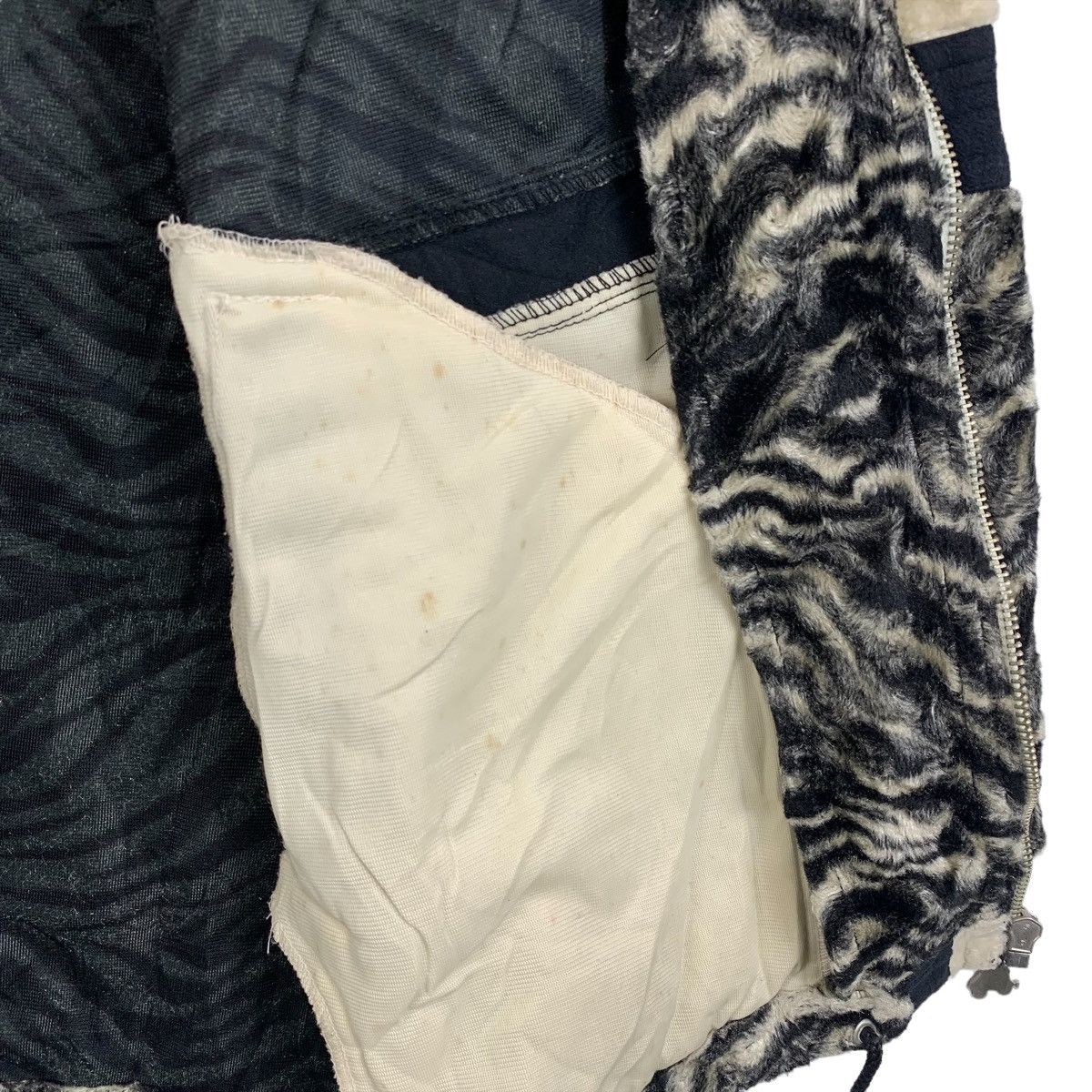 Japanese Brand BLANKY JET Japanese Tiger Stripes Coduroy Hoodie Jacket Size US L / EU 52-54 / 3 - 9 Thumbnail