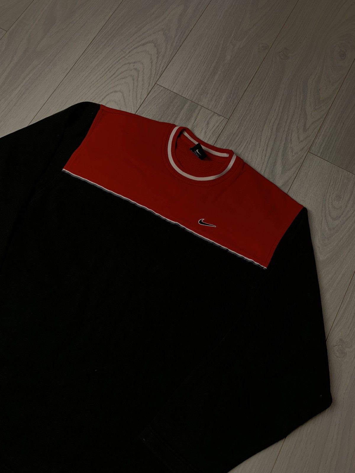 Vintage Vintage Nike Y2K With Swoosh Sweatshirt Size US M / EU 48-50 / 2 - 2 Thumbnail