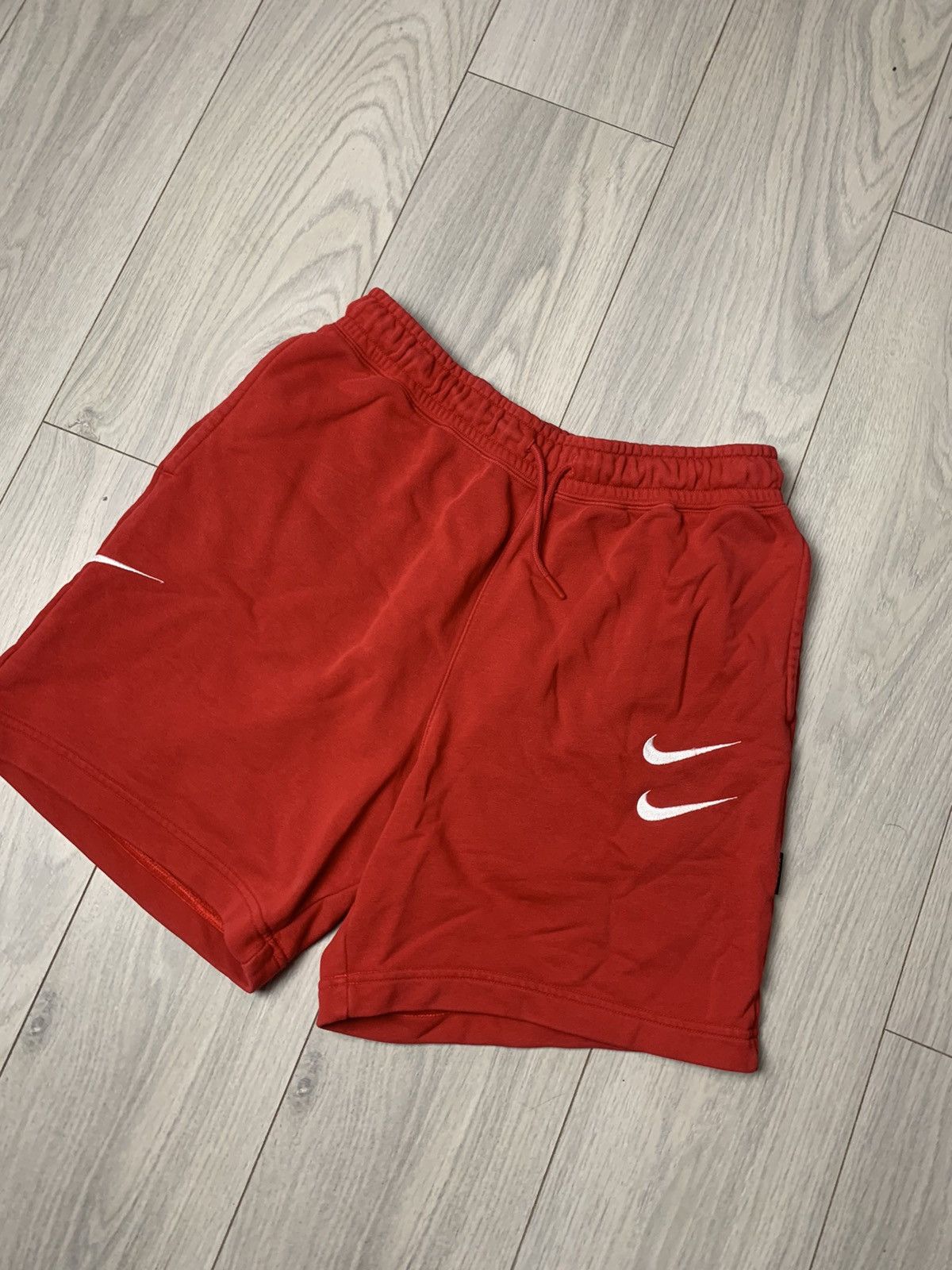 Nike Nike Shorts With Swooshes Y2K Size US 34 / EU 50 - 2 Thumbnail