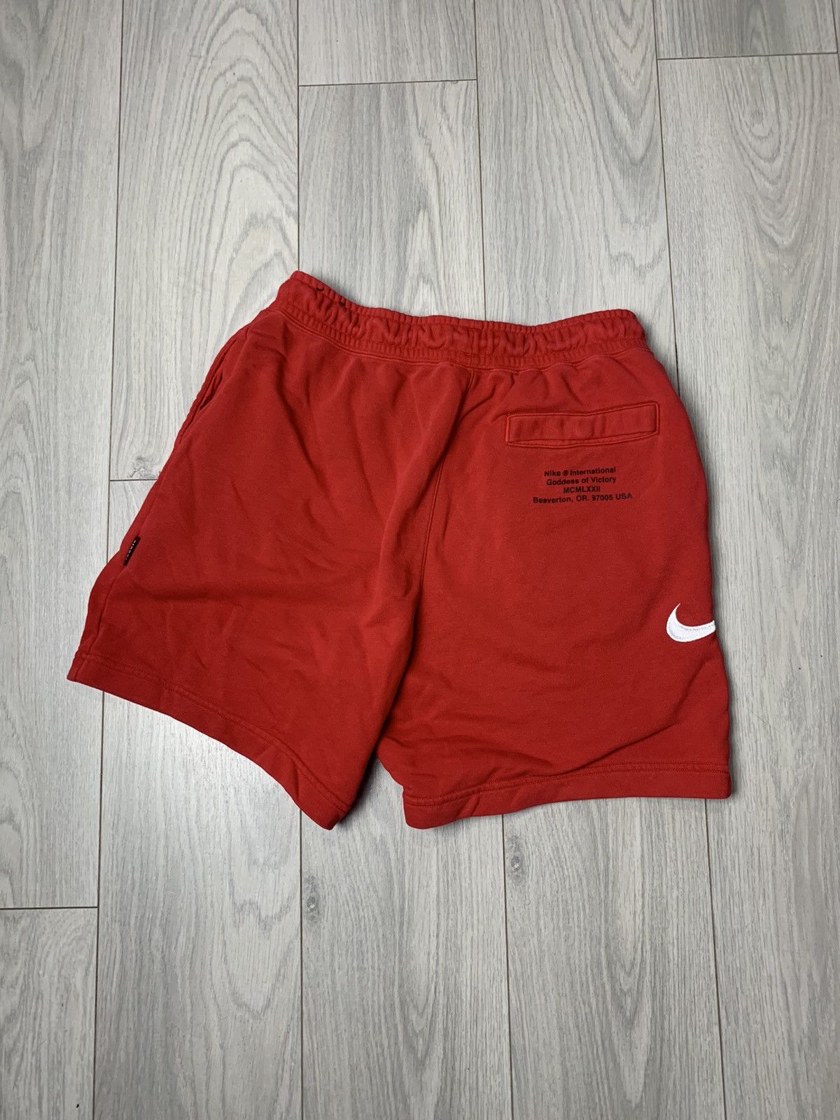 Nike Nike Shorts With Swooshes Y2K Size US 34 / EU 50 - 4 Thumbnail