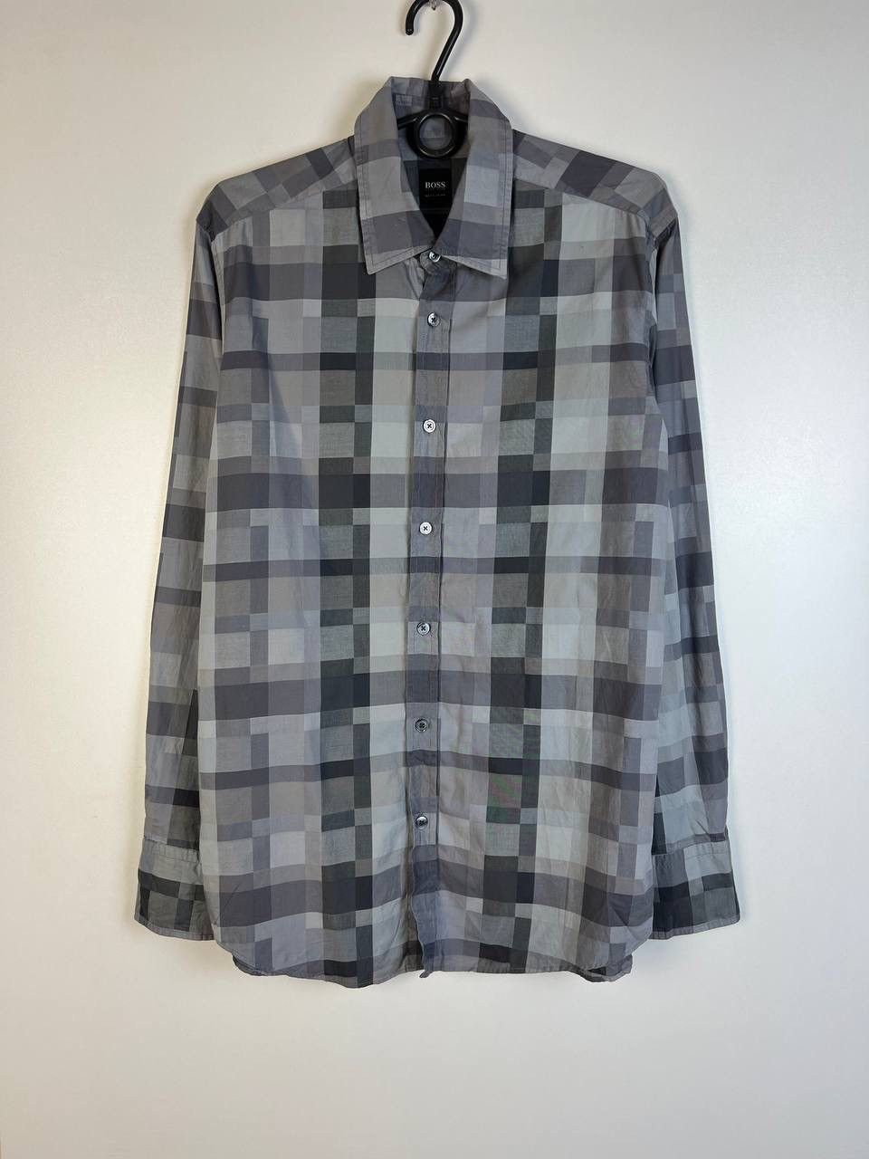 Hugo Boss Hugo boss luxury shirt size M Size US M / EU 48-50 / 2 - 1 Thumbnail