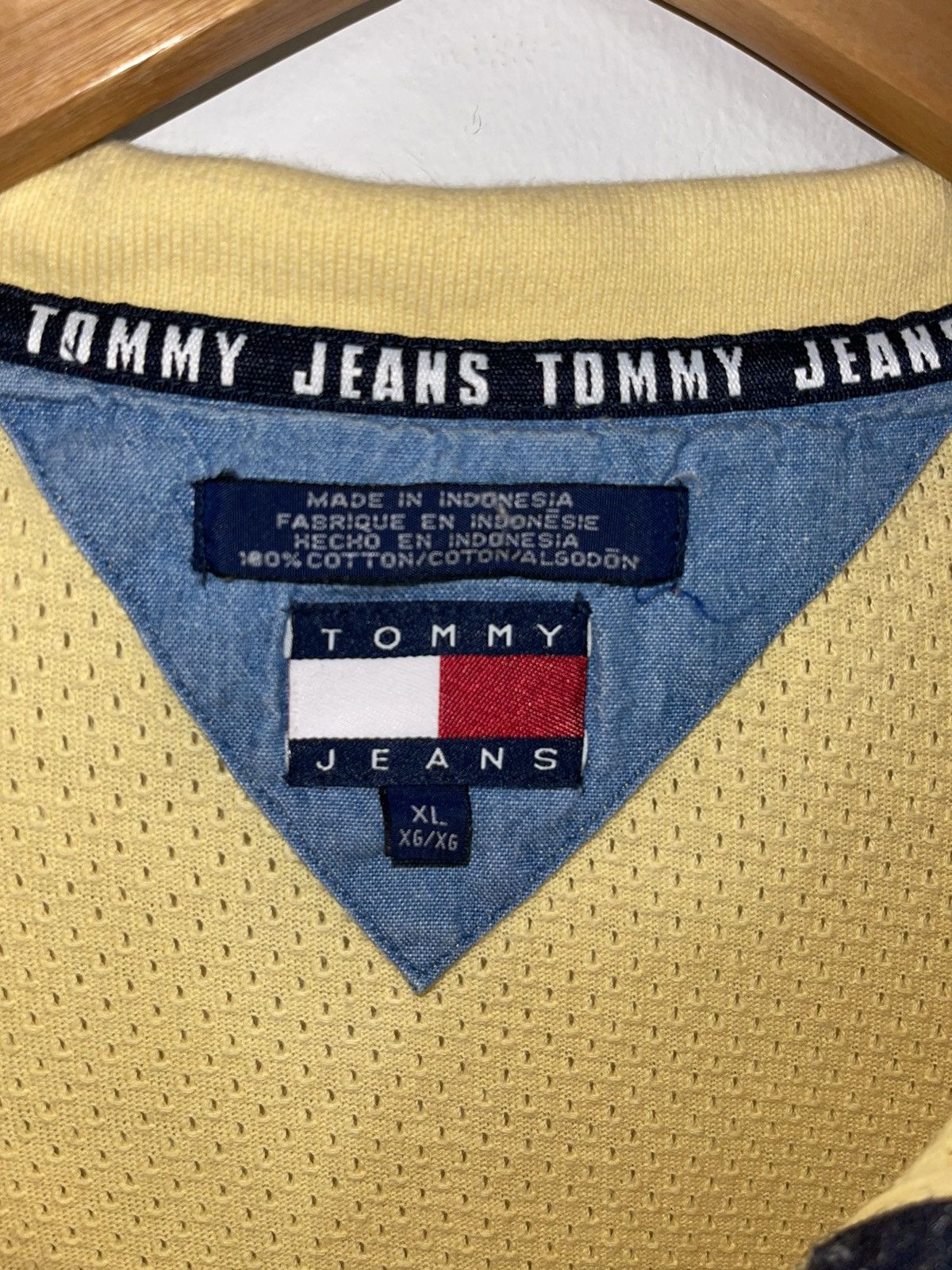 Tommy Hilfiger Vintage Tommy Hilfiger Perforated Shirt Size US XL / EU 56 / 4 - 5 Thumbnail
