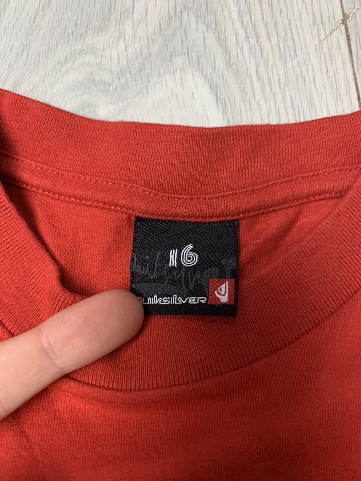 Quiksilver × Vintage Vintage T-Shirt Quicksilver With Double Side Logo Print Size US S / EU 44-46 / 1 - 5 Thumbnail