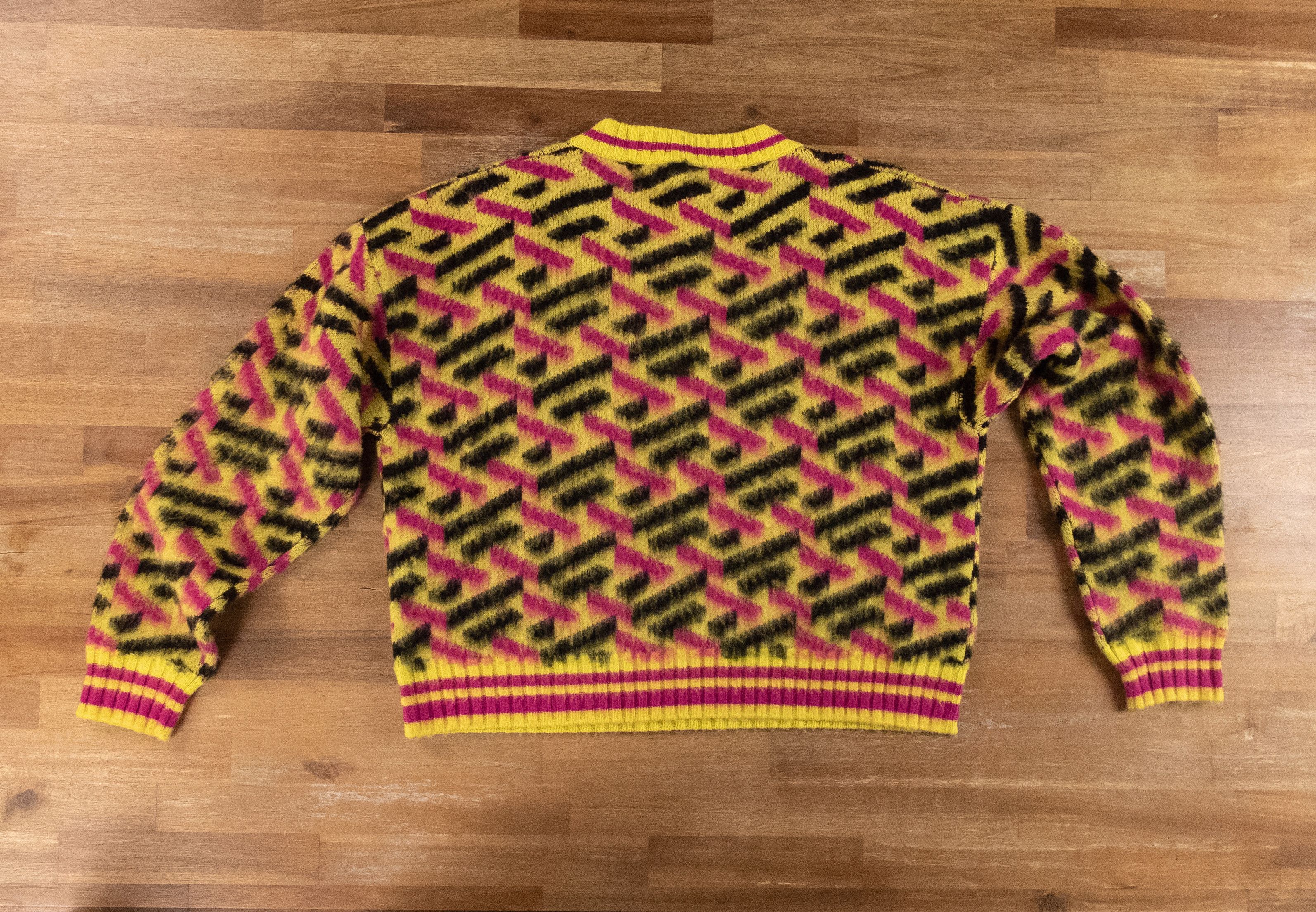 Versace VERSACE La Greca logo yellow pink black wool sweater 40 Size S / US 4 / IT 40 - 12 Thumbnail