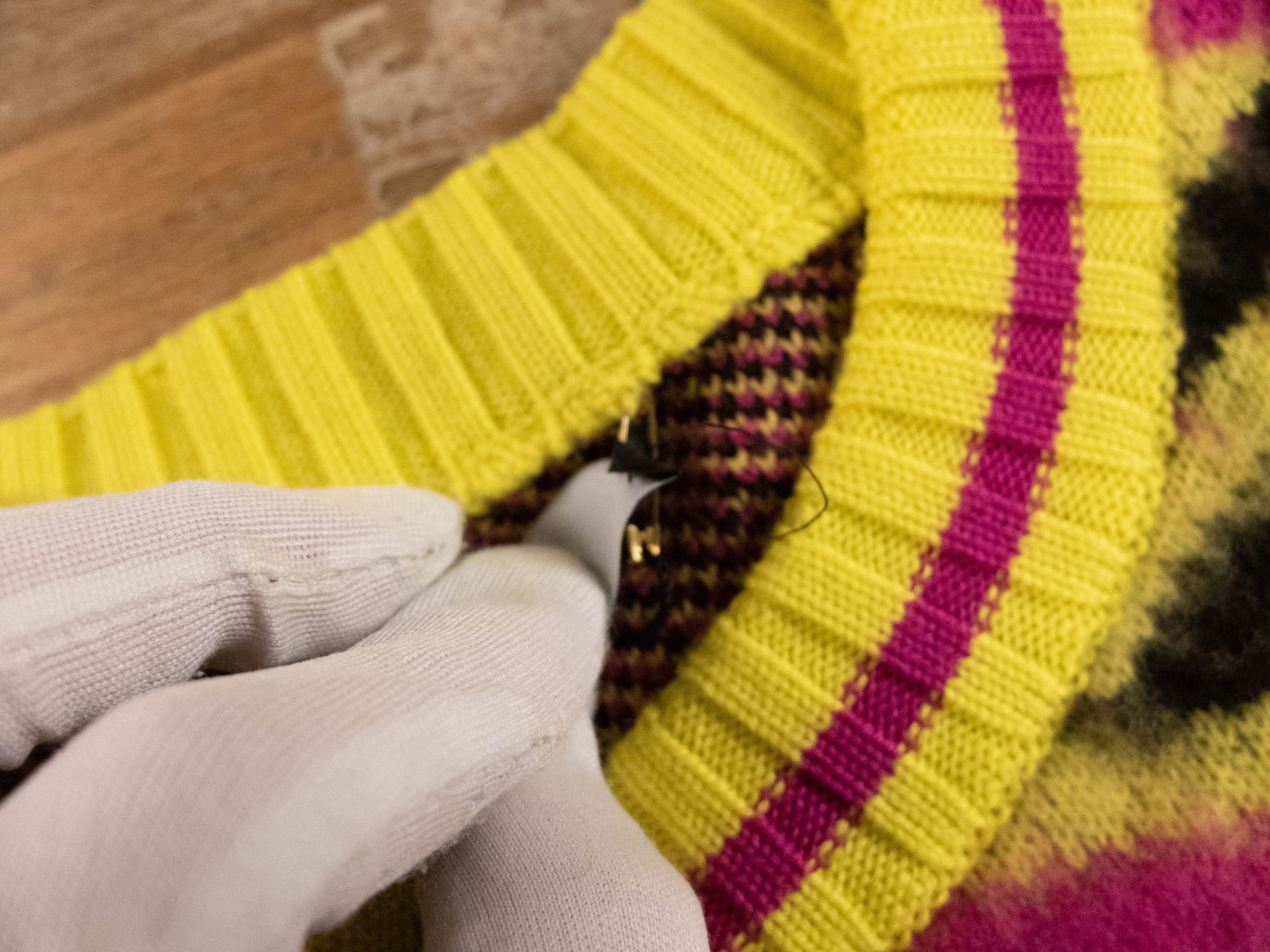 Versace VERSACE La Greca logo yellow pink black wool sweater 40 Size S / US 4 / IT 40 - 7 Thumbnail