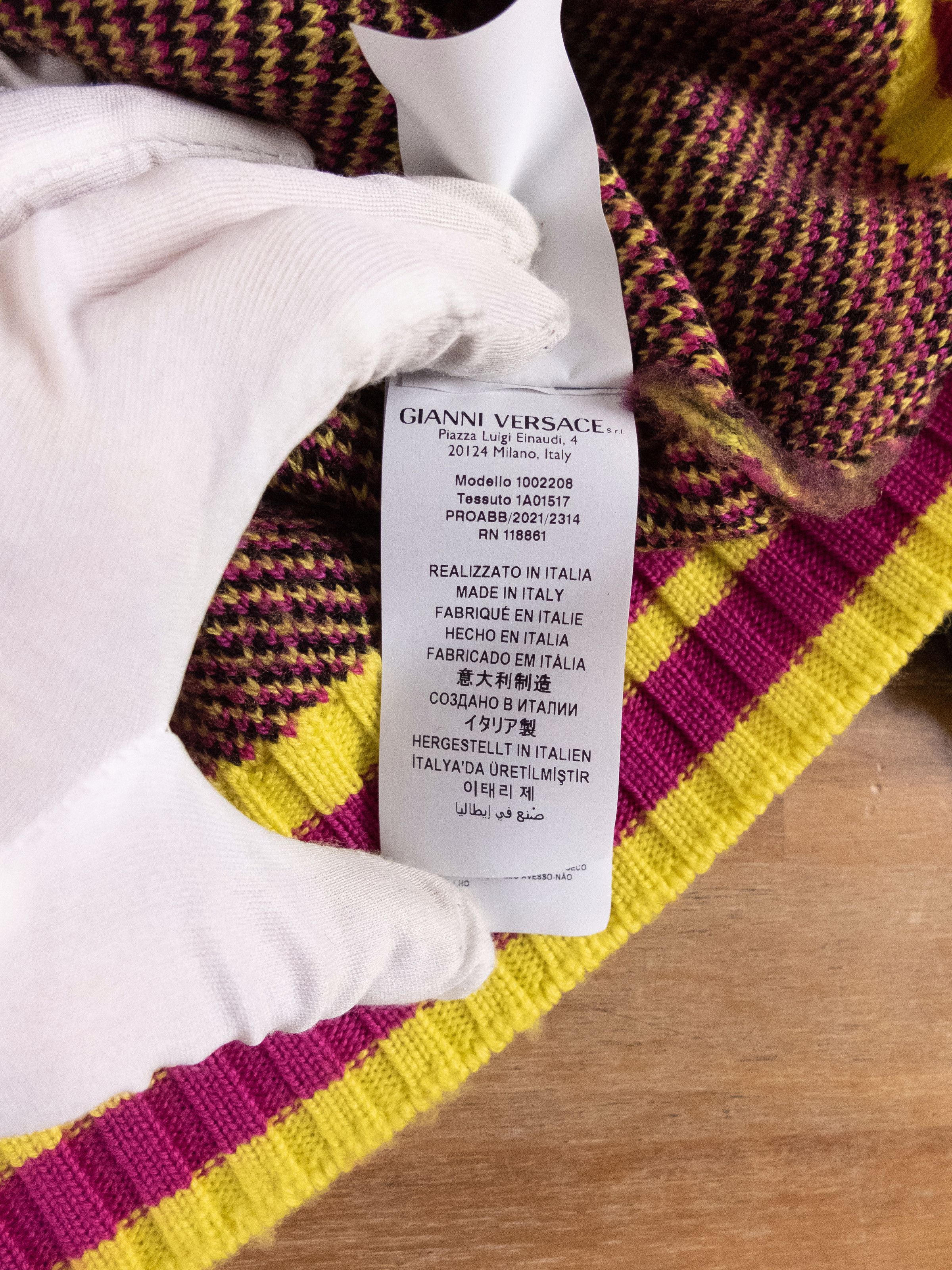 Versace VERSACE La Greca logo yellow pink black wool sweater 40 Size S / US 4 / IT 40 - 10 Thumbnail