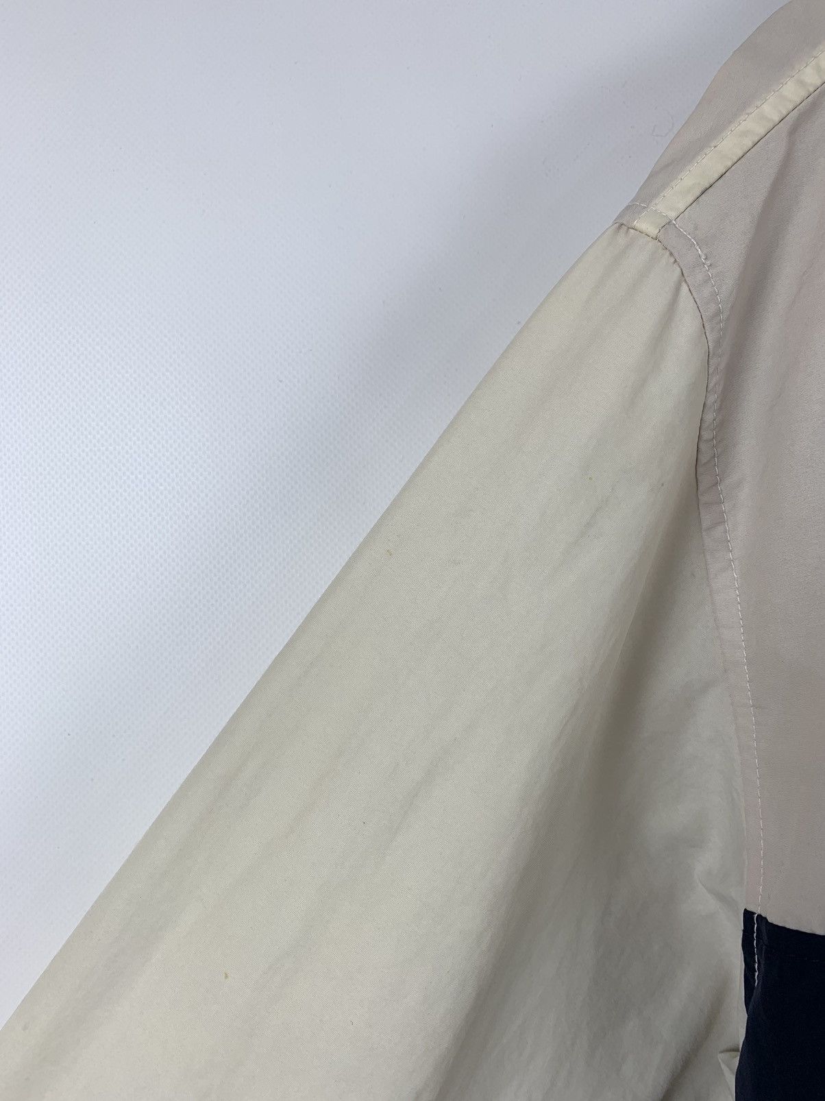 Tommy Hilfiger 90s Vintage Tommy Hilfiger Nylon Hooded Windbreaker Jacket Size US L / EU 52-54 / 3 - 23 Thumbnail