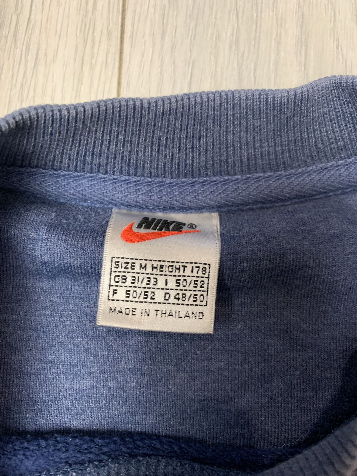 Nike × Vintage Vintage Sweatshirt Nike Centre Swoosh Size US M / EU 48-50 / 2 - 4 Thumbnail