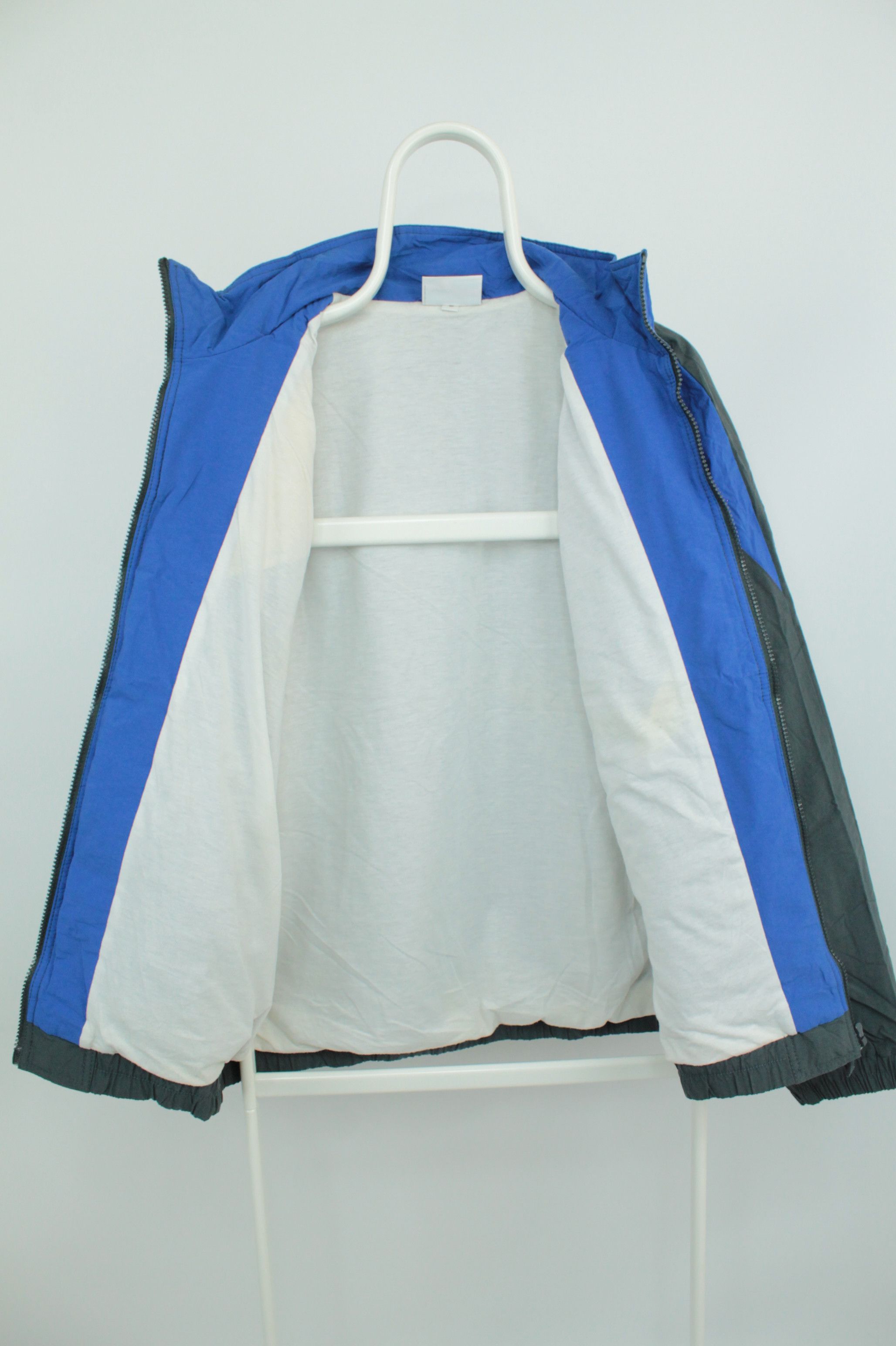 Reebok Vintage Reebok Windbreaker Jacket Size US L / EU 52-54 / 3 - 12 Thumbnail