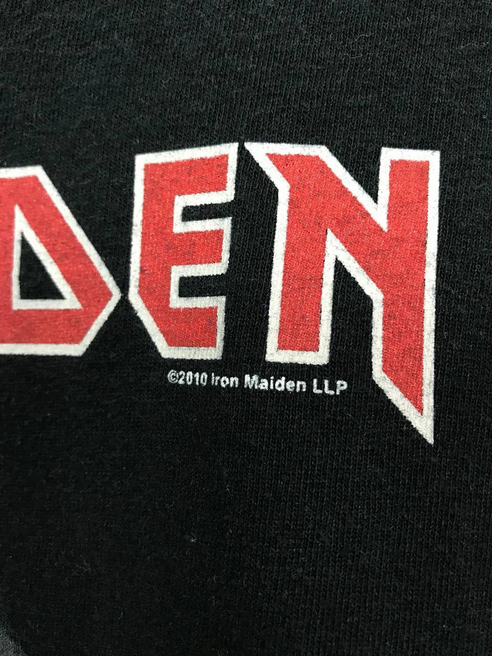 Band Tees Iron Maiden 2010 vintage rock band tee Size US M / EU 48-50 / 2 - 3 Thumbnail