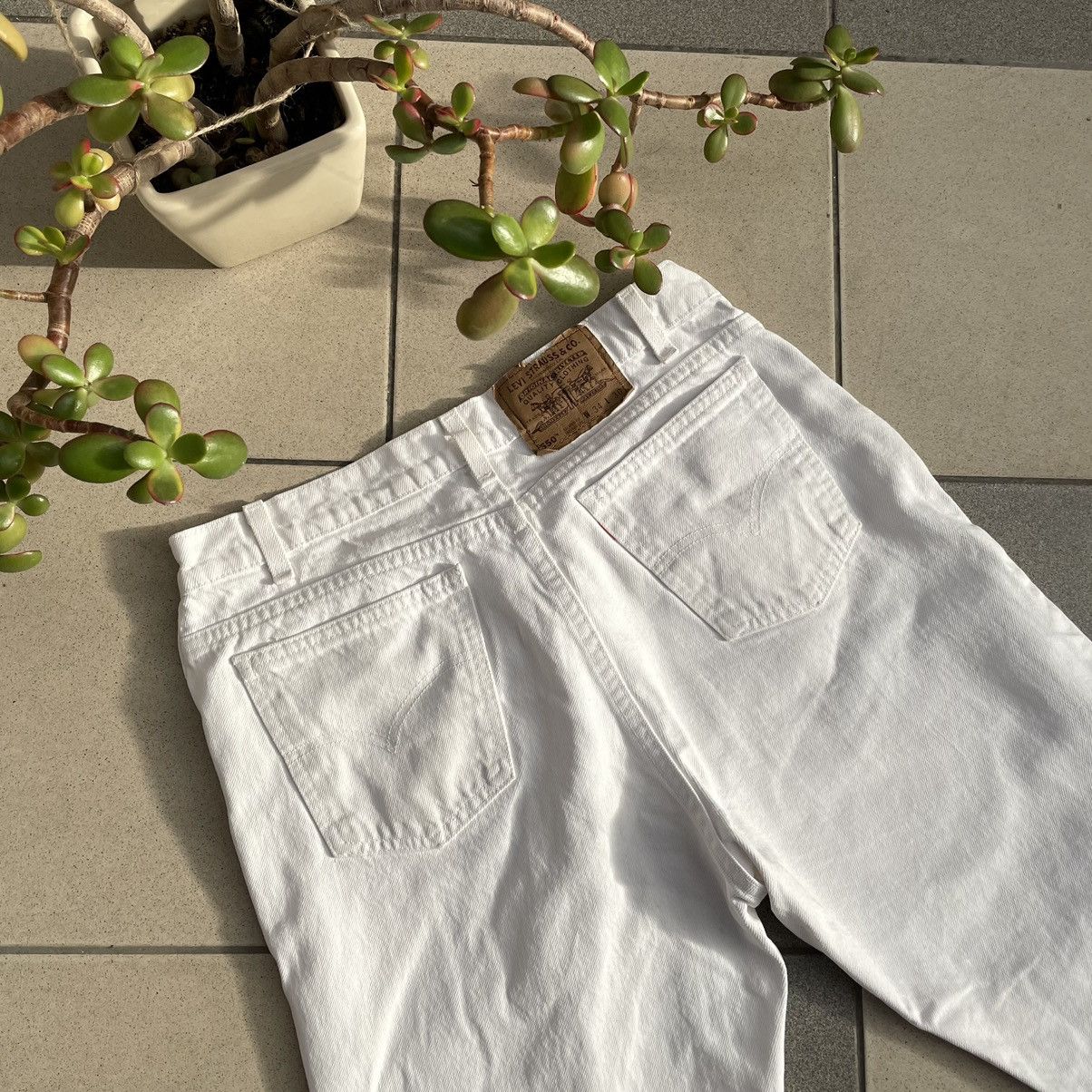 Levi's Vintage Levis 550 White Denim Jeans Size US 34 / EU 50 - 3 Thumbnail