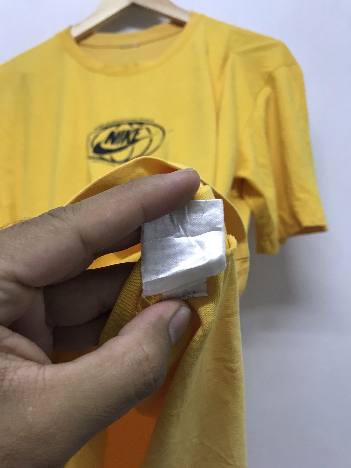 Nike Vintage Nike International Sport Center Logo Tees Size US L / EU 52-54 / 3 - 8 Thumbnail