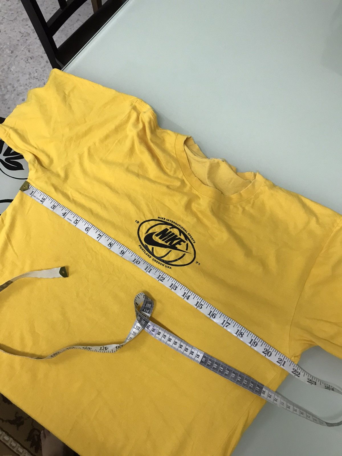 Nike Vintage Nike International Sport Center Logo Tees Size US L / EU 52-54 / 3 - 14 Thumbnail