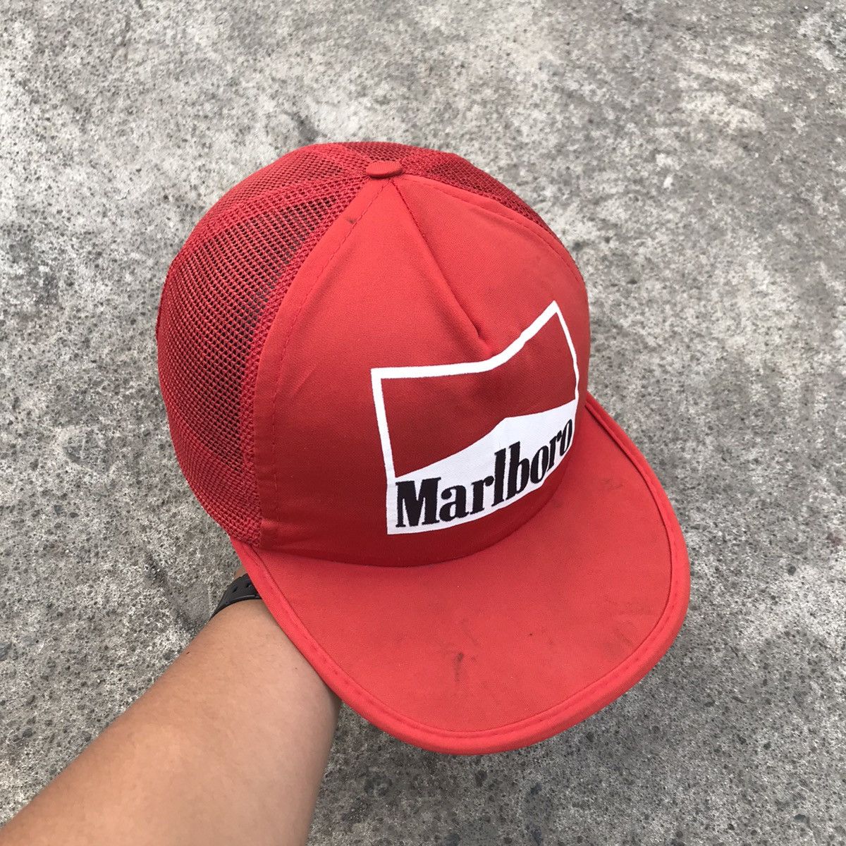 MARLBORO Casquette Magny Cours 96 Red and White Team Vintage Années 90s