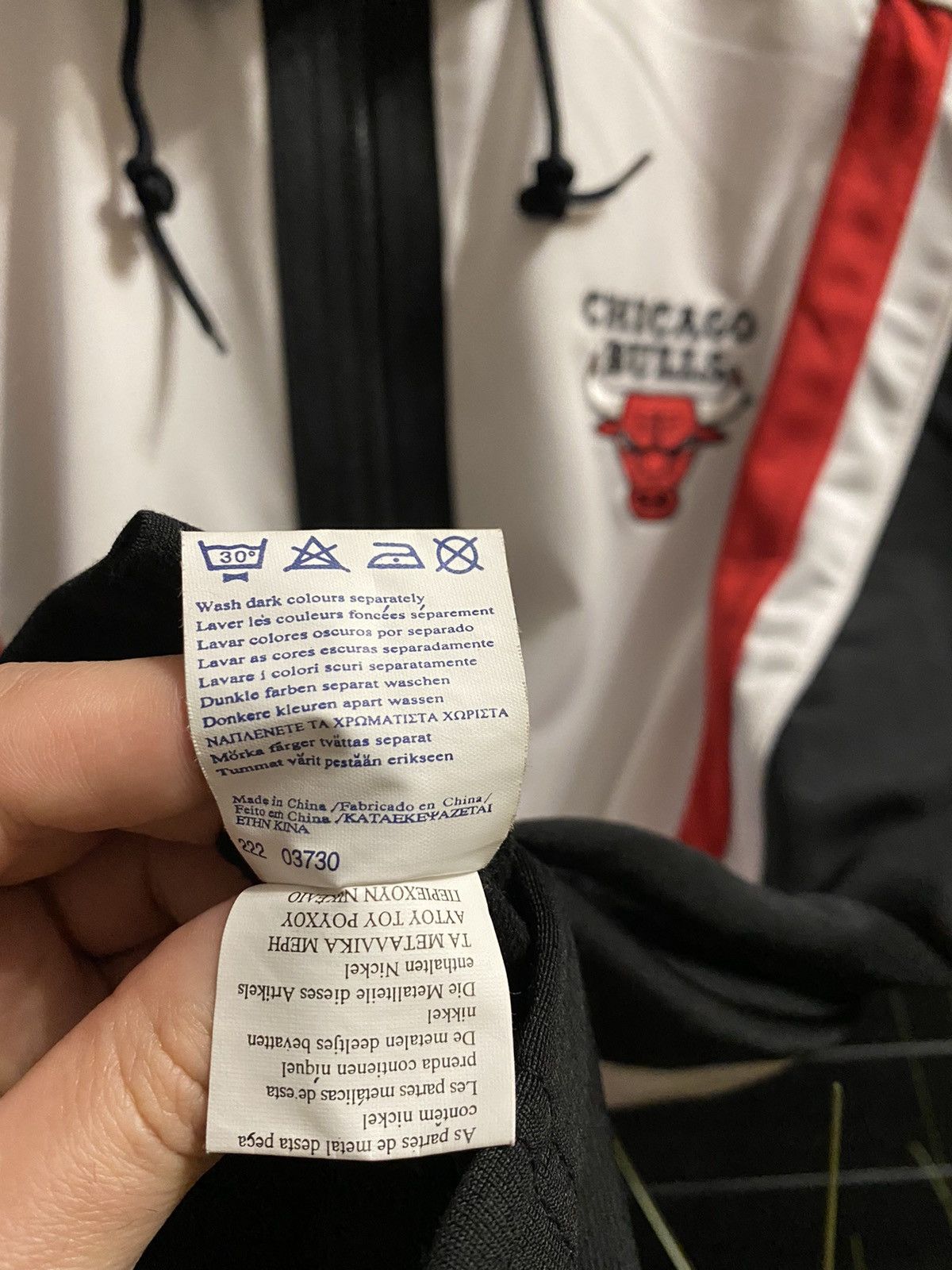 Champion Rare Vintage Hooded Jersey Champion Chicago Bulls Y2K style. Size US S / EU 44-46 / 1 - 11 Thumbnail