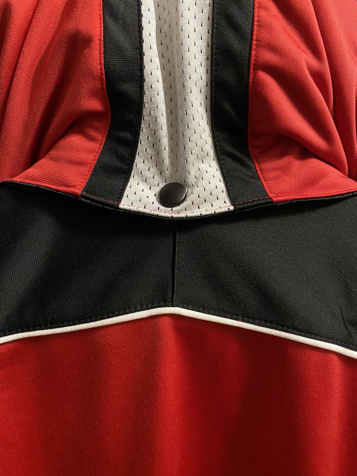 Champion Rare Vintage Hooded Jersey Champion Chicago Bulls Y2K style. Size US S / EU 44-46 / 1 - 13 Thumbnail