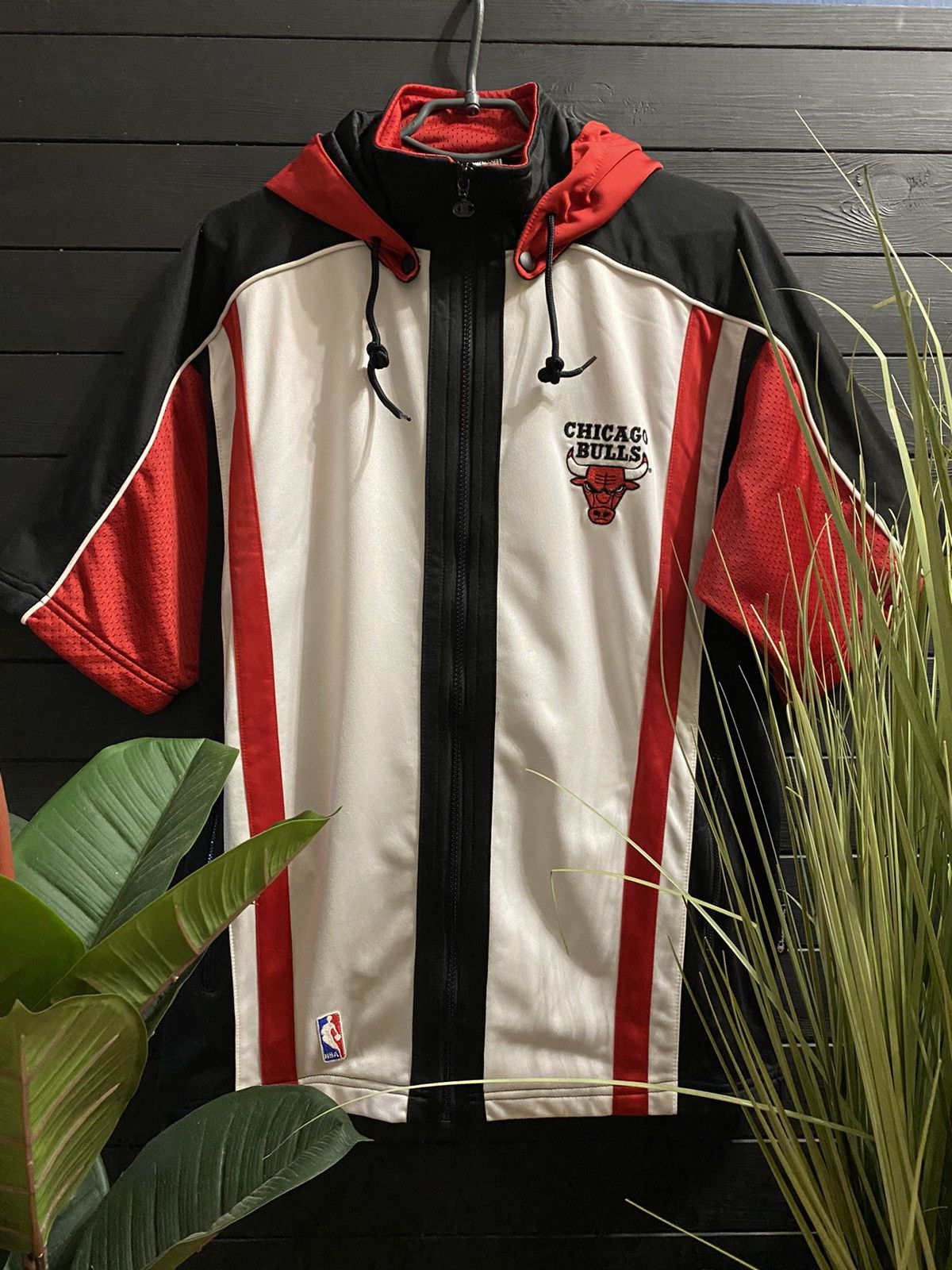 Champion Rare Vintage Hooded Jersey Champion Chicago Bulls Y2K style. Size US S / EU 44-46 / 1 - 1 Thumbnail