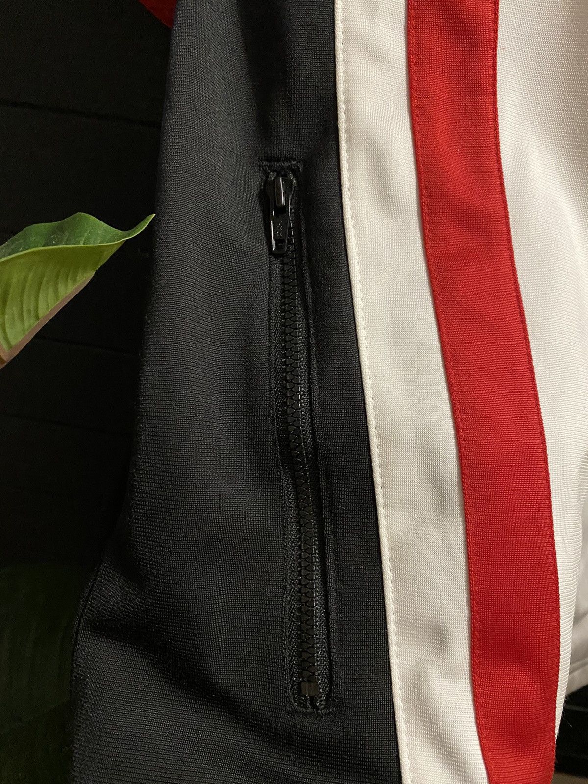 Champion Rare Vintage Hooded Jersey Champion Chicago Bulls Y2K style. Size US S / EU 44-46 / 1 - 3 Thumbnail