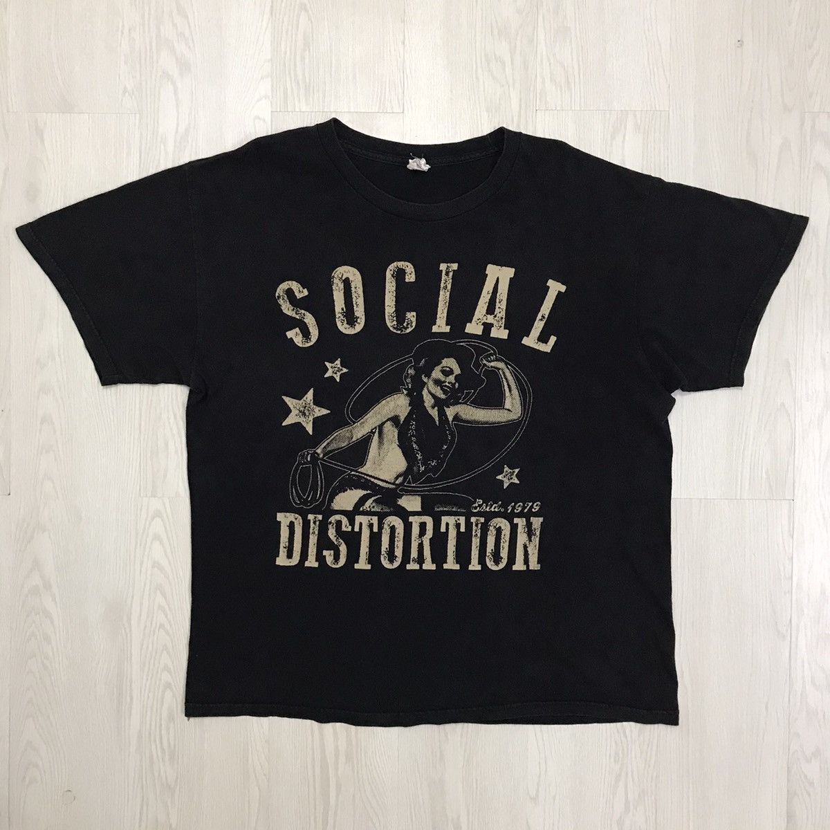 Band Tees × Vintage Vintage Social Distortion Band Tee Radiohead Weezer Size US L / EU 52-54 / 3 - 1 Thumbnail