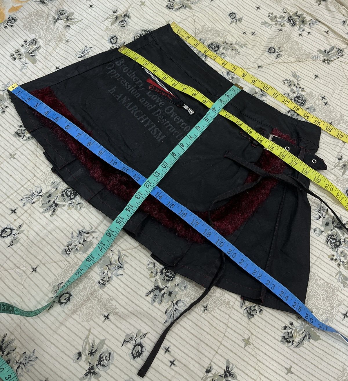 Japanese Brand (Qqq). H NAOTO ANARCHYISM PUNK SKIRTS Size 31" - 16 Thumbnail