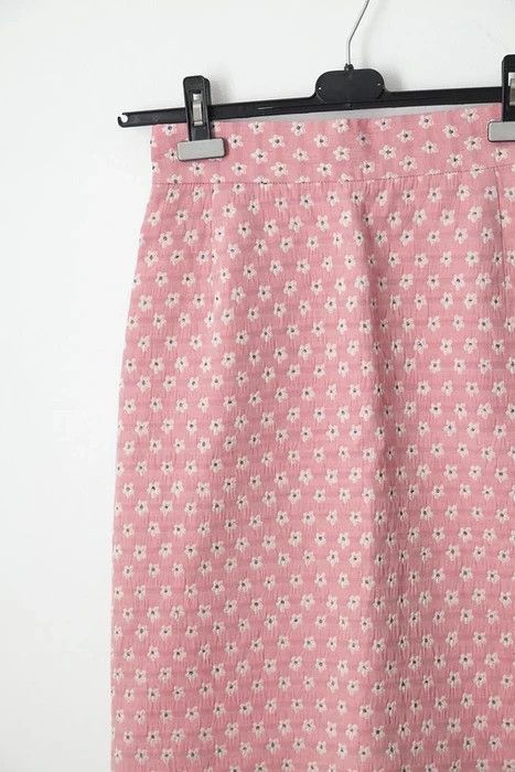 Vivienne Westwood Vintage pink daisy embroideries skirt Size 30" / US 8 / IT 44 - 2 Thumbnail