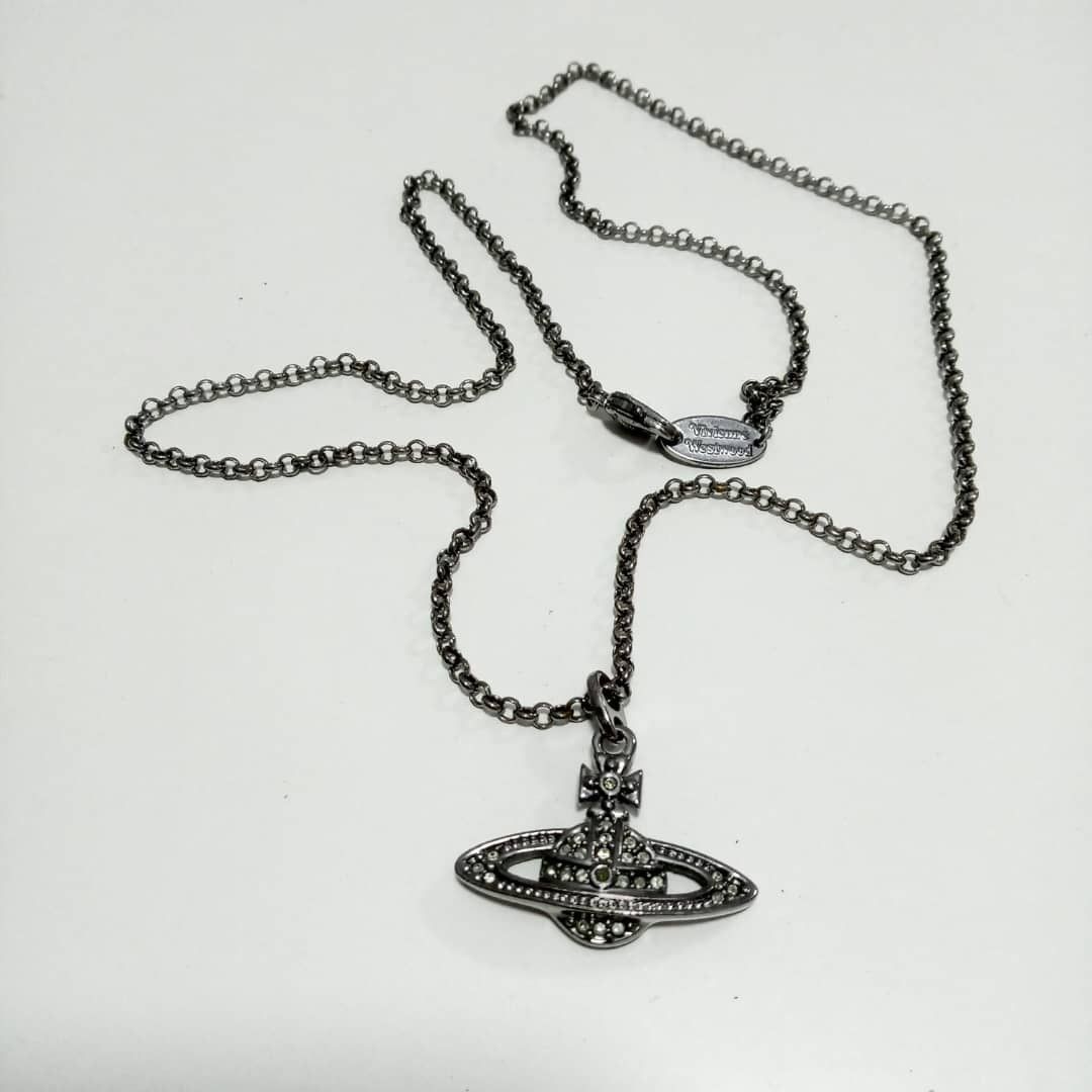 Vivienne Westwood Mini Bas Relief Pendant Silver | Grailed