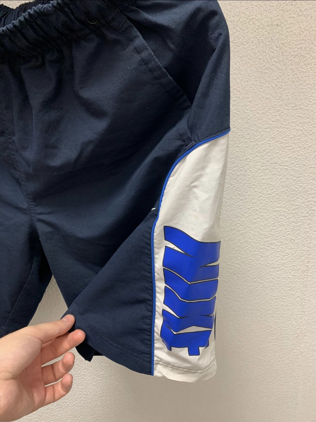 Vintage Nike vintage big logo shorts M size 32 Size US 32 / EU 48 - 3 Thumbnail