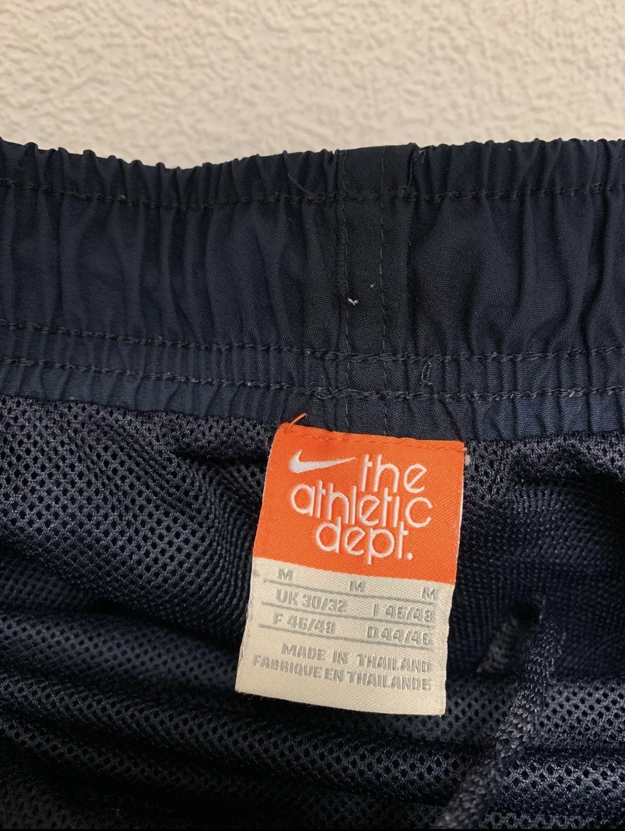 Vintage Nike vintage big logo shorts M size 32 Size US 32 / EU 48 - 2 Thumbnail