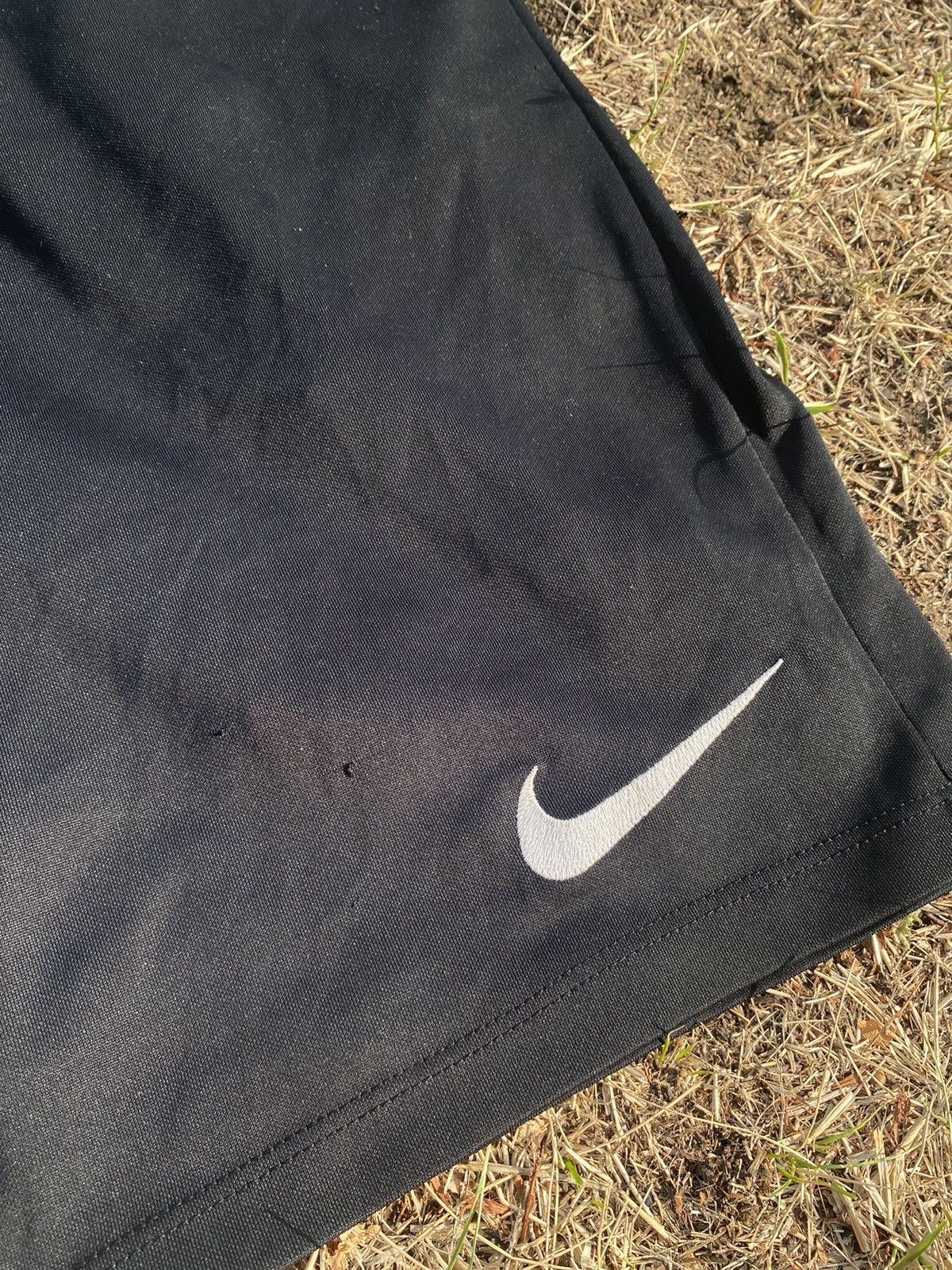 Nike Vintage Nike shorts streetwear swoosh casual y2k size S Size US 30 / EU 46 - 2 Thumbnail