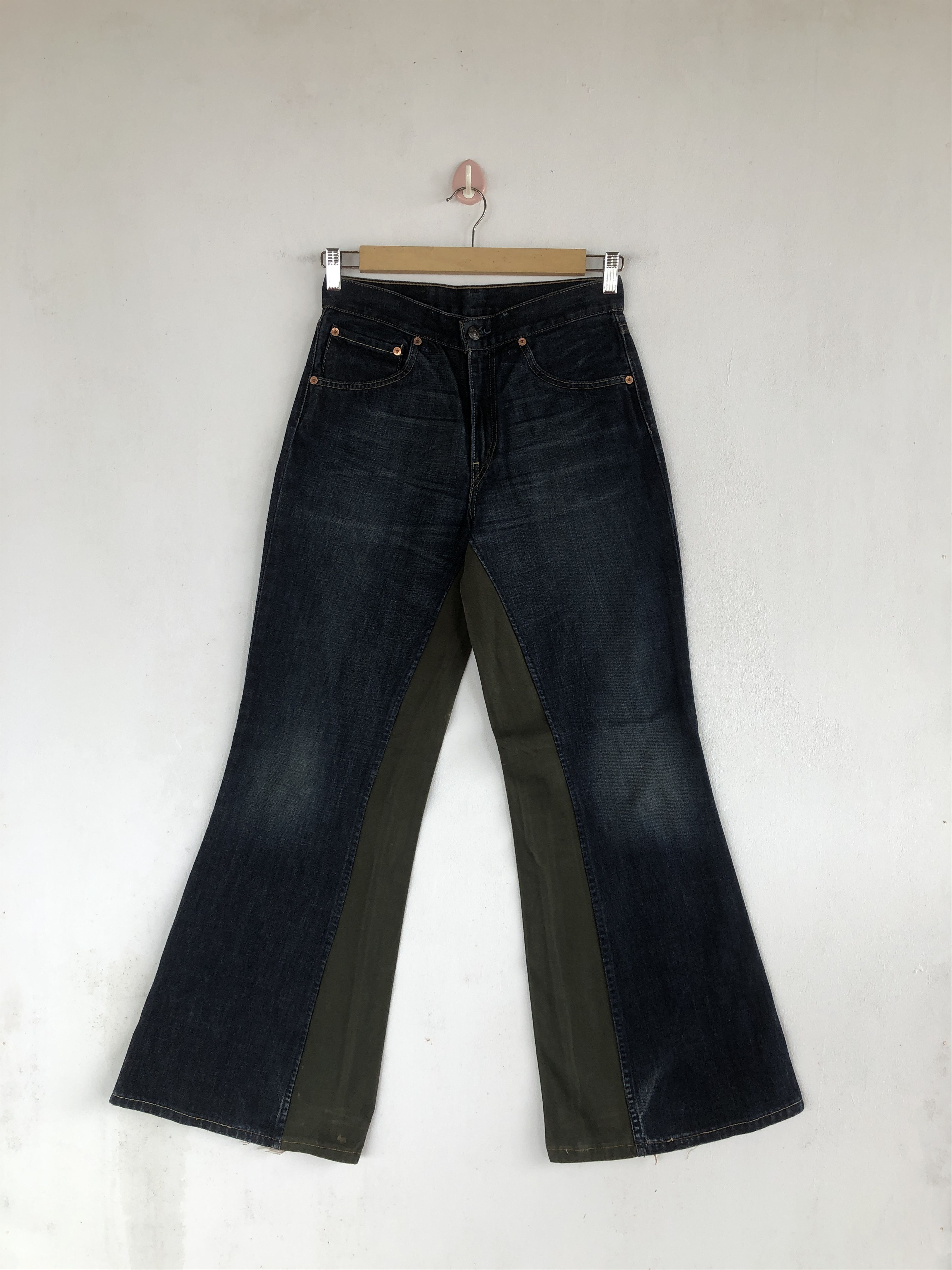 Jean Levi's 525 Boot Cut - Noir - Taille W29 L32 - Neuf Sans étiquettes