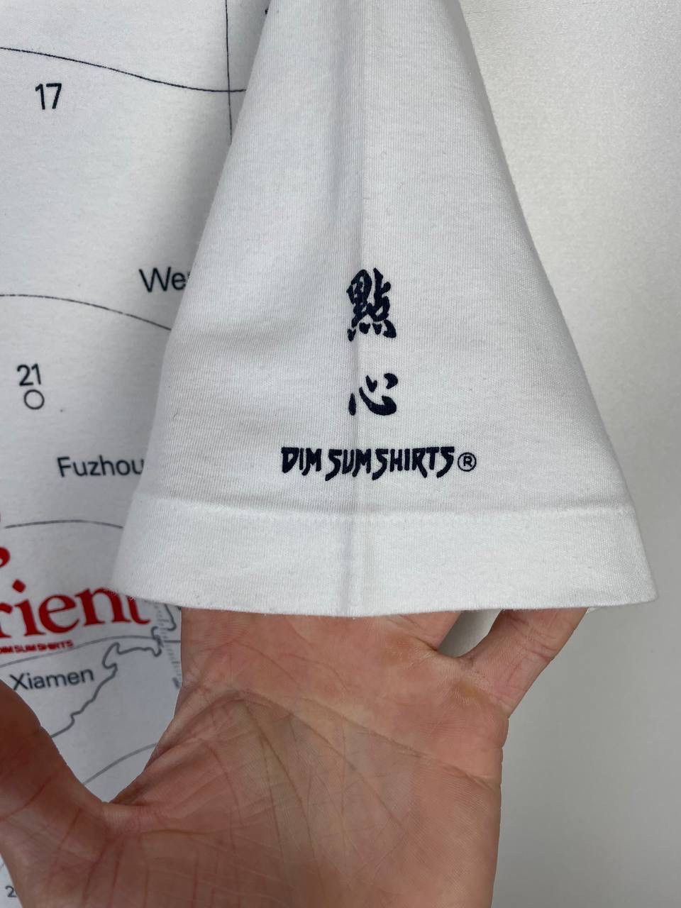 Vintage Hong Kong Pearl of the Orient 90s vintage t-shirt size M Size US M / EU 48-50 / 2 - 3 Thumbnail