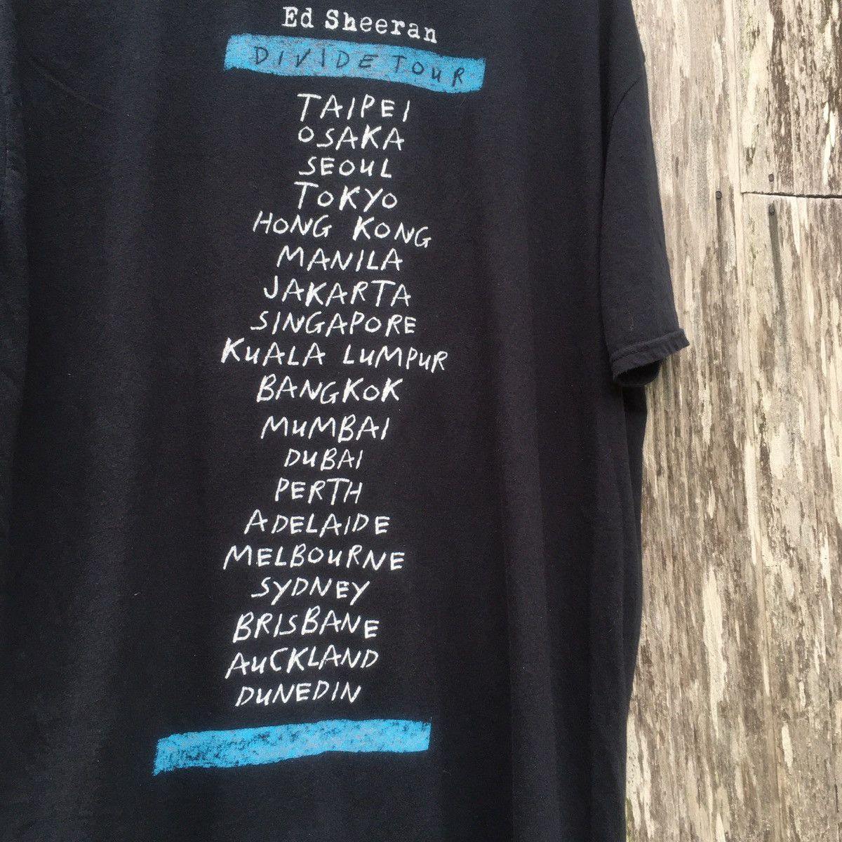 Band Tees Thrashed Faded Ed Sheeran Tour BAND ERD GRUNGE TSHIRT Size US XL / EU 56 / 4 - 3 Thumbnail