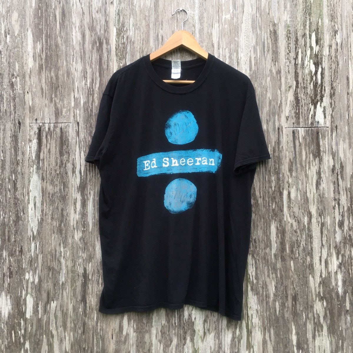 Band Tees Thrashed Faded Ed Sheeran Tour BAND ERD GRUNGE TSHIRT Size US XL / EU 56 / 4 - 1 Thumbnail