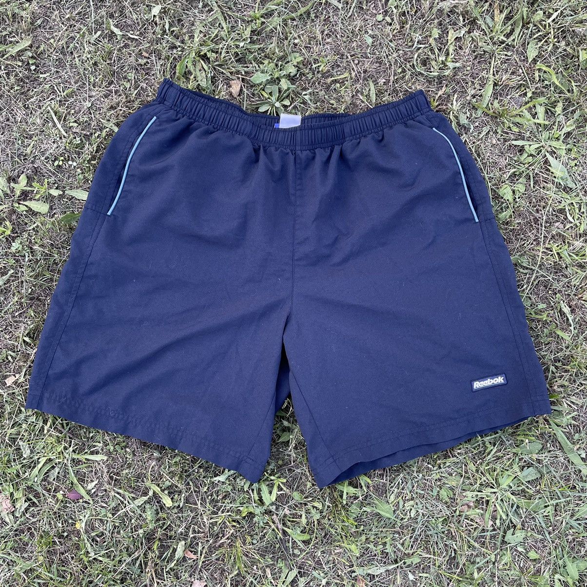 Vintage Vintage Reebok Y2K Baggy Shorts Streetwear Navy Logo 34 Size US 34 / EU 50 - 1 Thumbnail