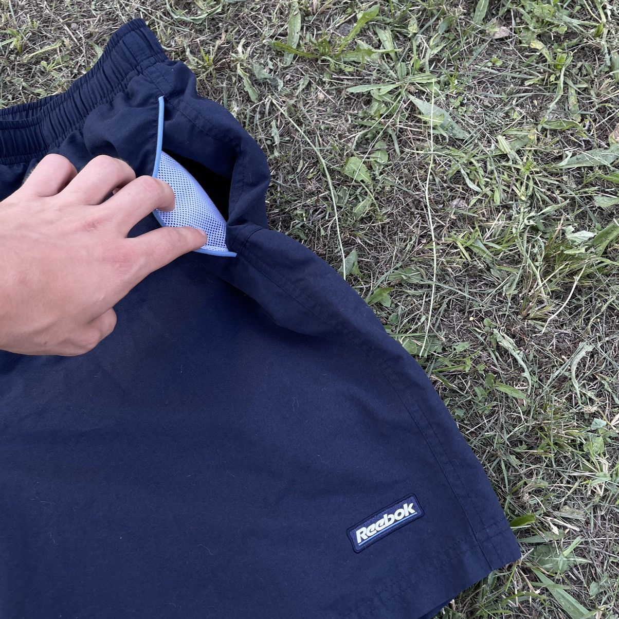 Vintage Vintage Reebok Y2K Baggy Shorts Streetwear Navy Logo 34 Size US 34 / EU 50 - 4 Thumbnail