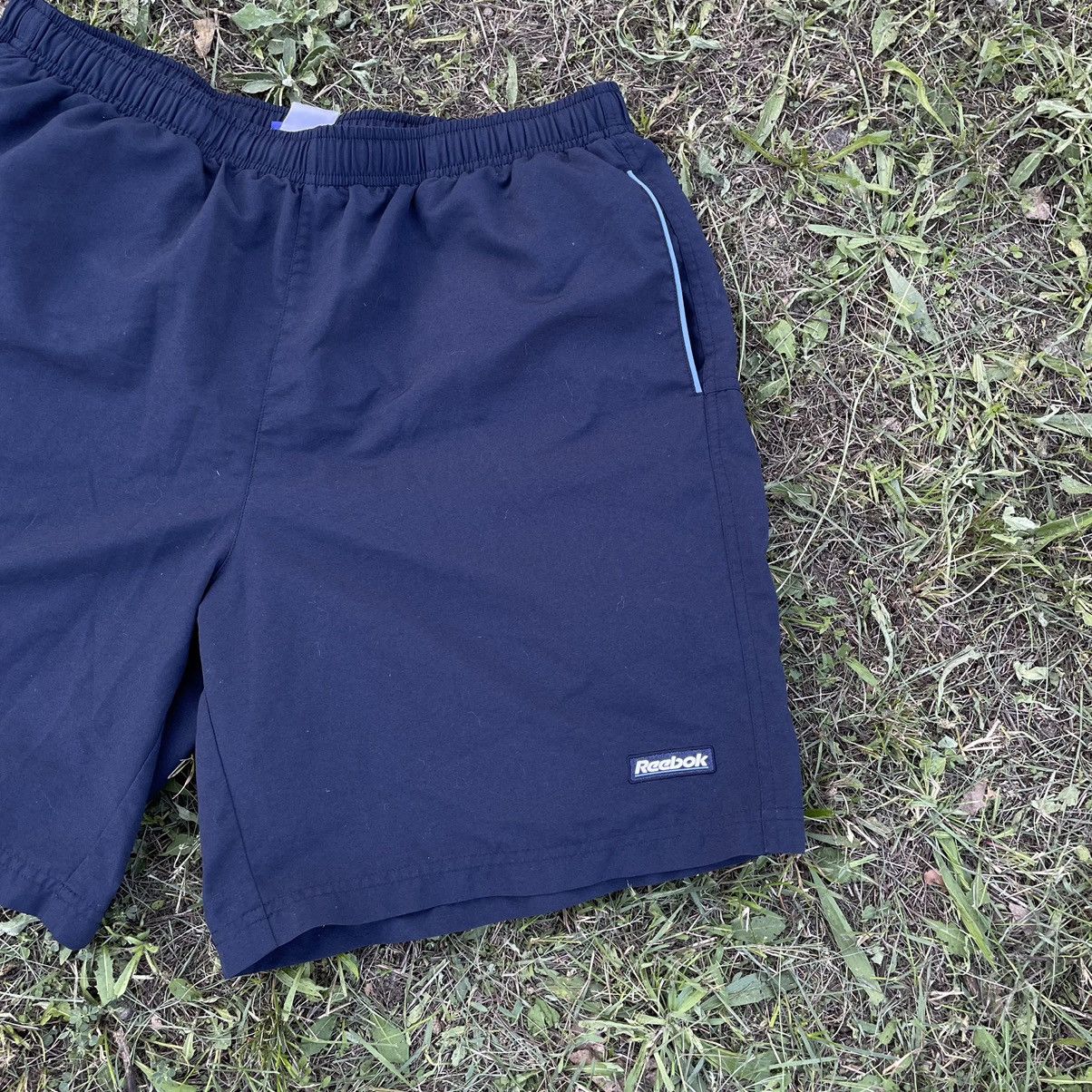 Vintage Vintage Reebok Y2K Baggy Shorts Streetwear Navy Logo 34 Size US 34 / EU 50 - 2 Thumbnail