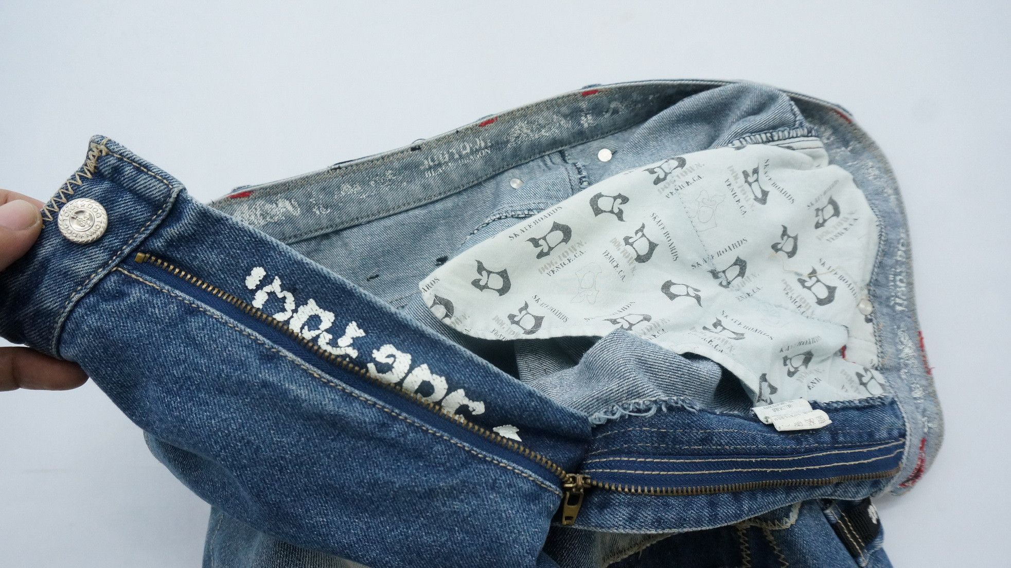Dogtown 🔥 90s Vintage DOGTOWN Distressed Baggy Worn Jeans Size US 33 - 21 Thumbnail