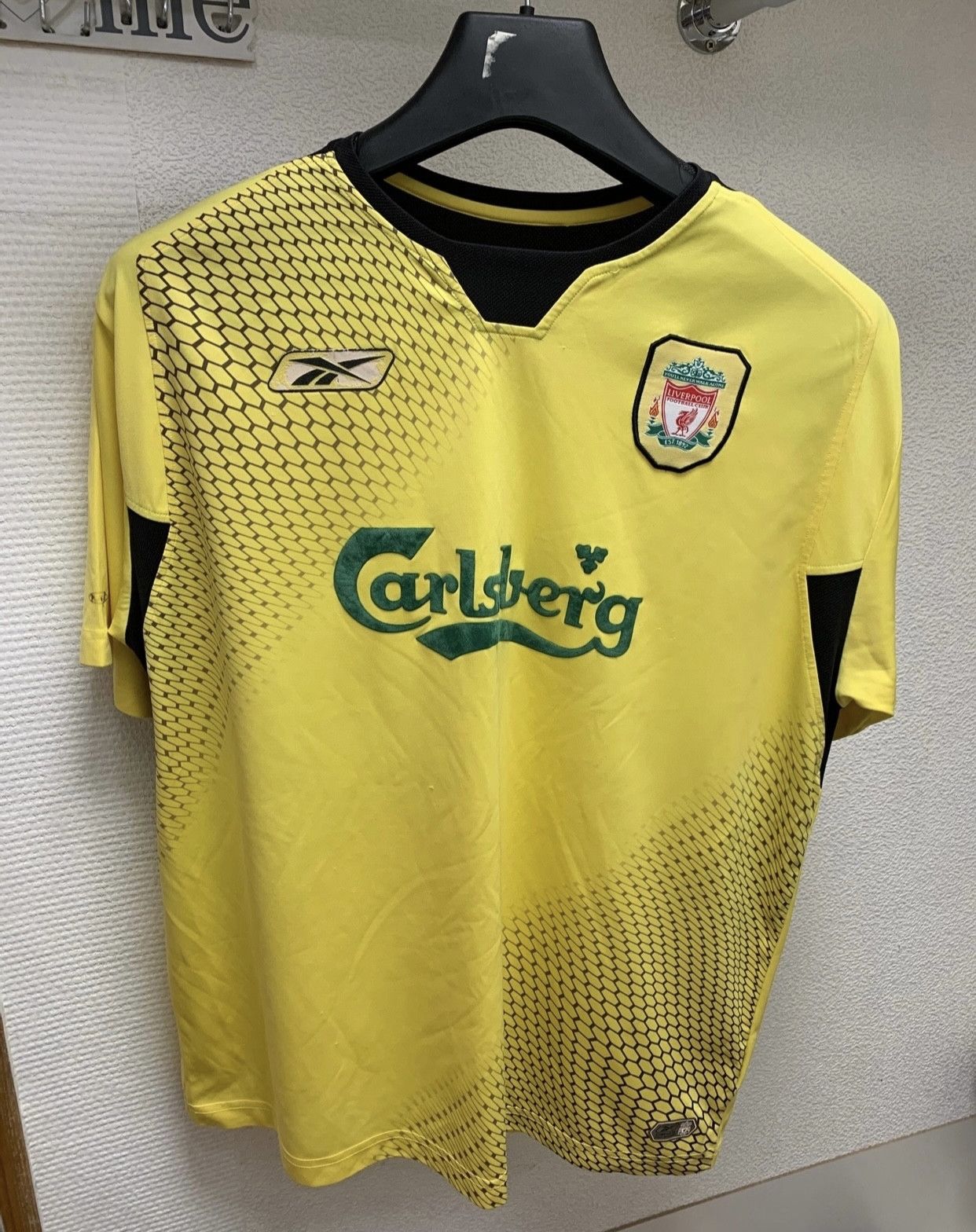 Liverpool Reebok soccer jersey carlsberg Xl yellow vintage