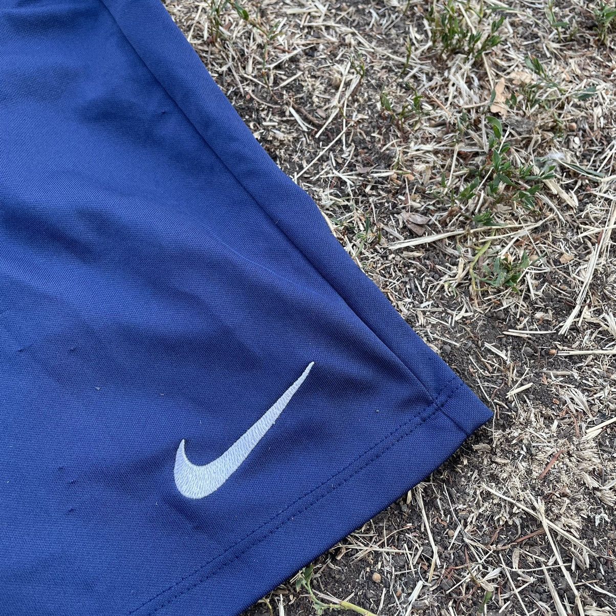Vintage Vintage 90s Nike Swoosh Shorts Streetwear Blue Bleached 30 Size US 30 / EU 46 - 3 Thumbnail