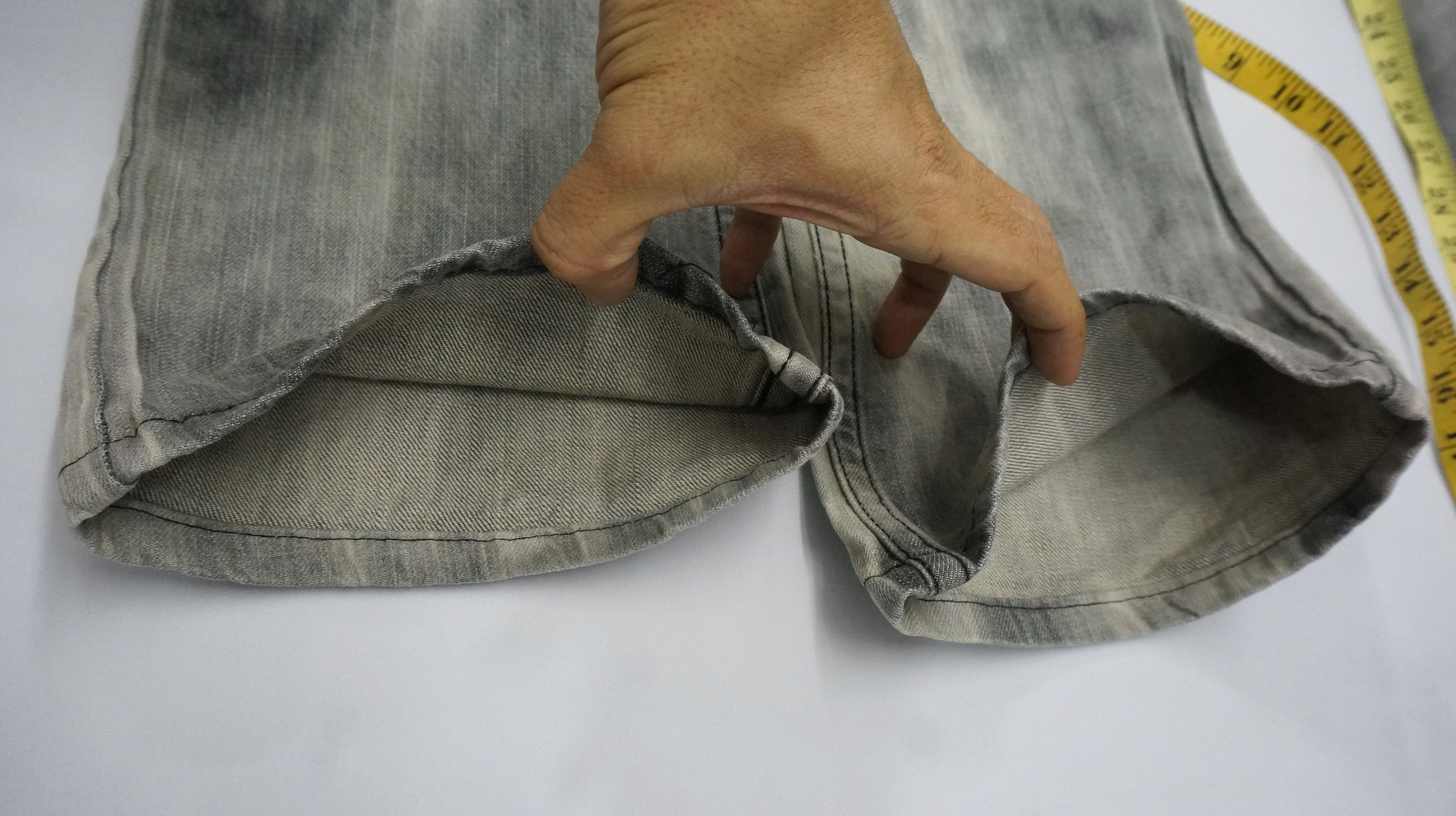 Japanese Brand 💀 XFRM 💀 Vintage Punk Distressed Acid Wash Skull Jeans Size US 29 - 21 Thumbnail