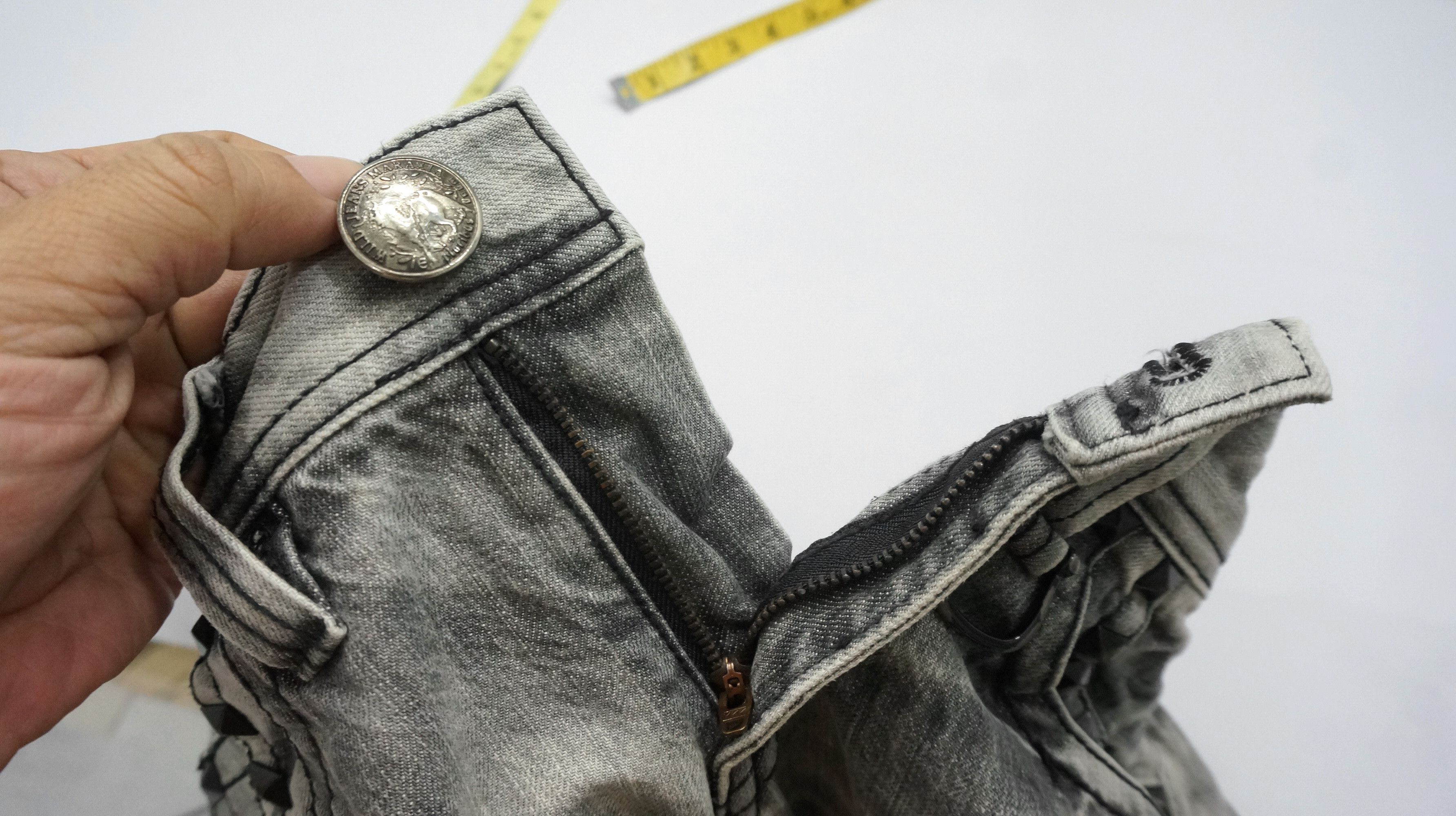Japanese Brand 💀 XFRM 💀 Vintage Punk Distressed Acid Wash Skull Jeans Size US 29 - 19 Thumbnail