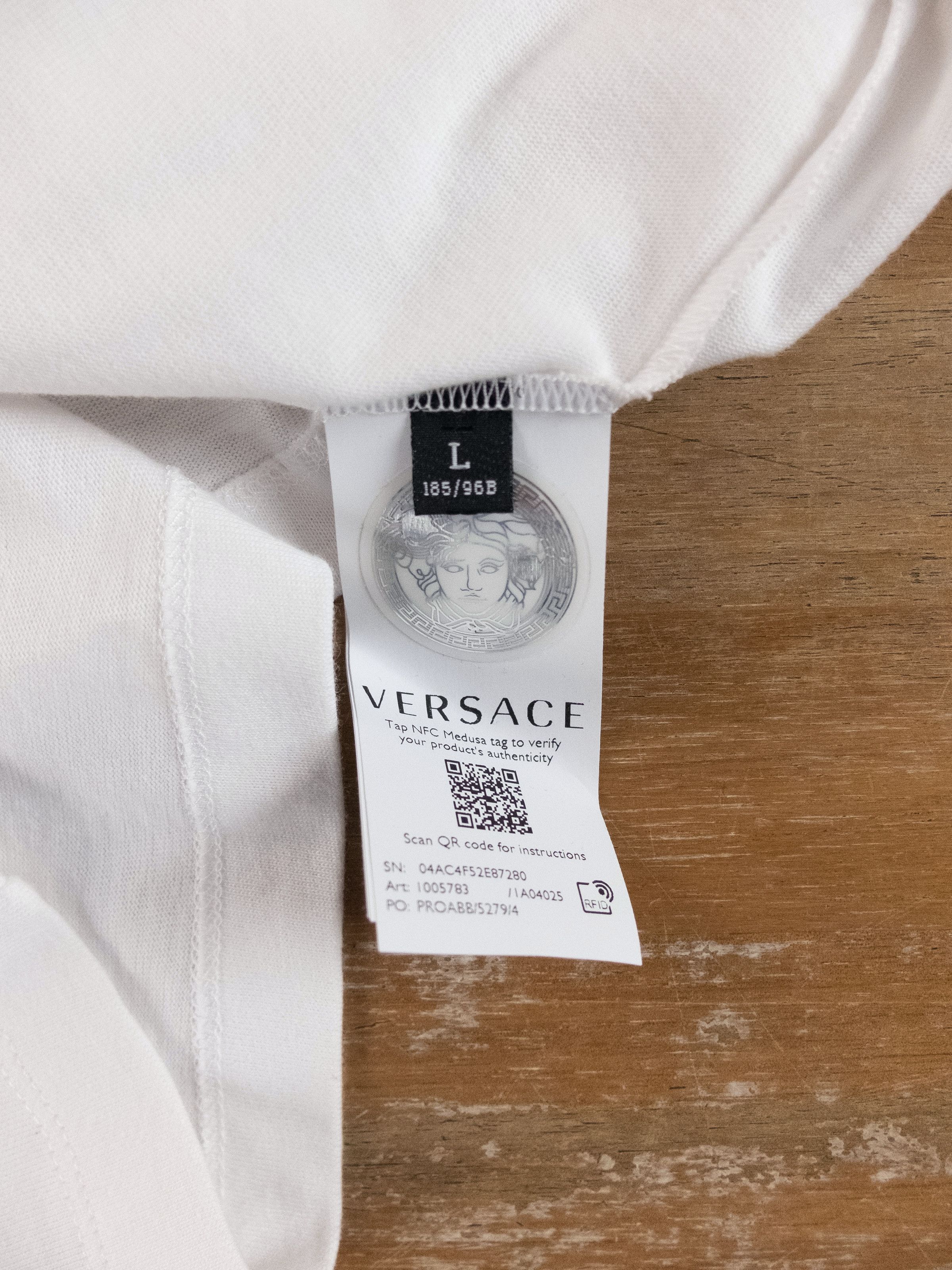 Versace VERSACE Dream Via Gesu white logo print cotton t-shirt Large Size US L / EU 52-54 / 3 - 8 Thumbnail