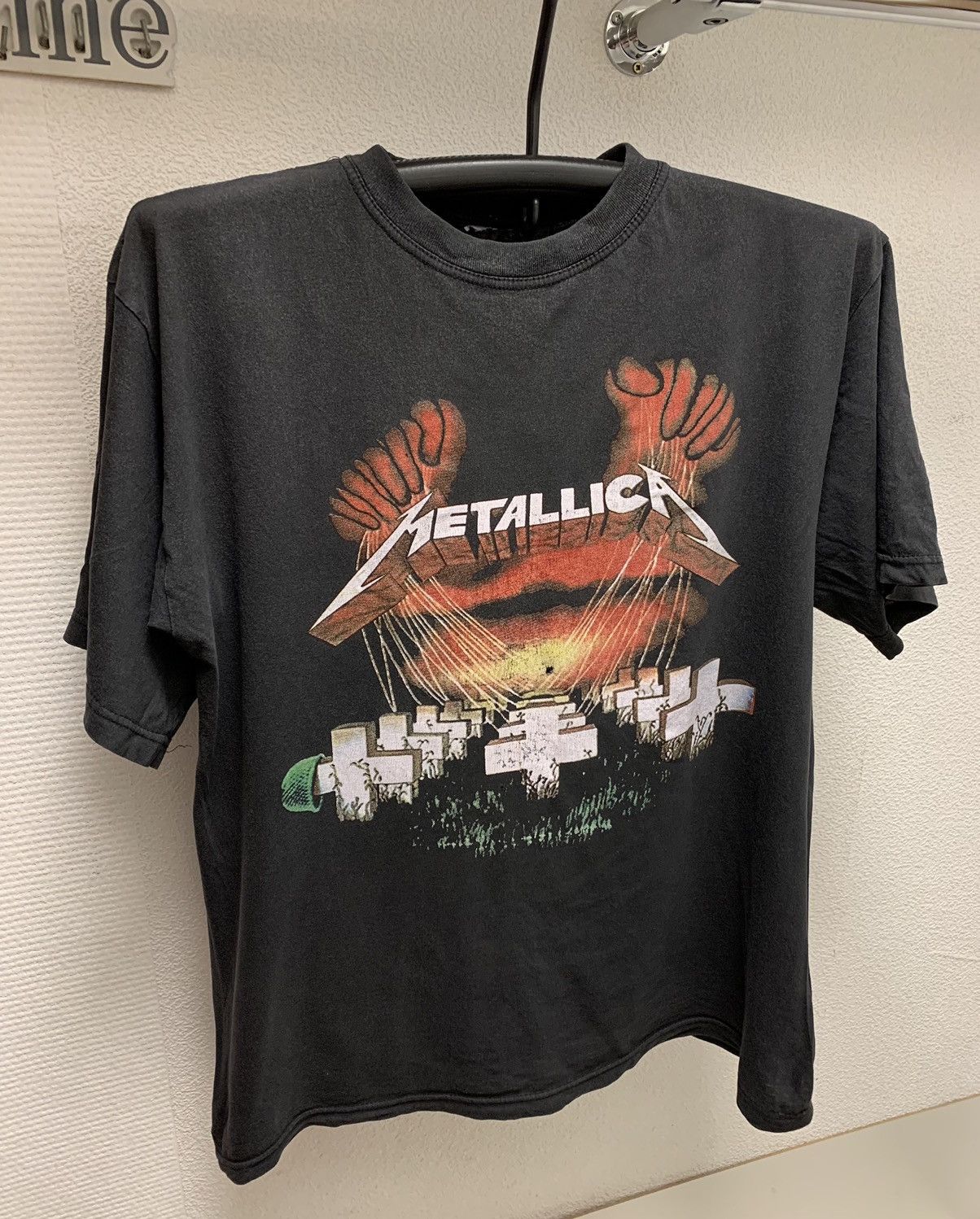 Band Tees Metallica master of puppets big logo t-shirt L size Size US L / EU 52-54 / 3 - 1 Thumbnail