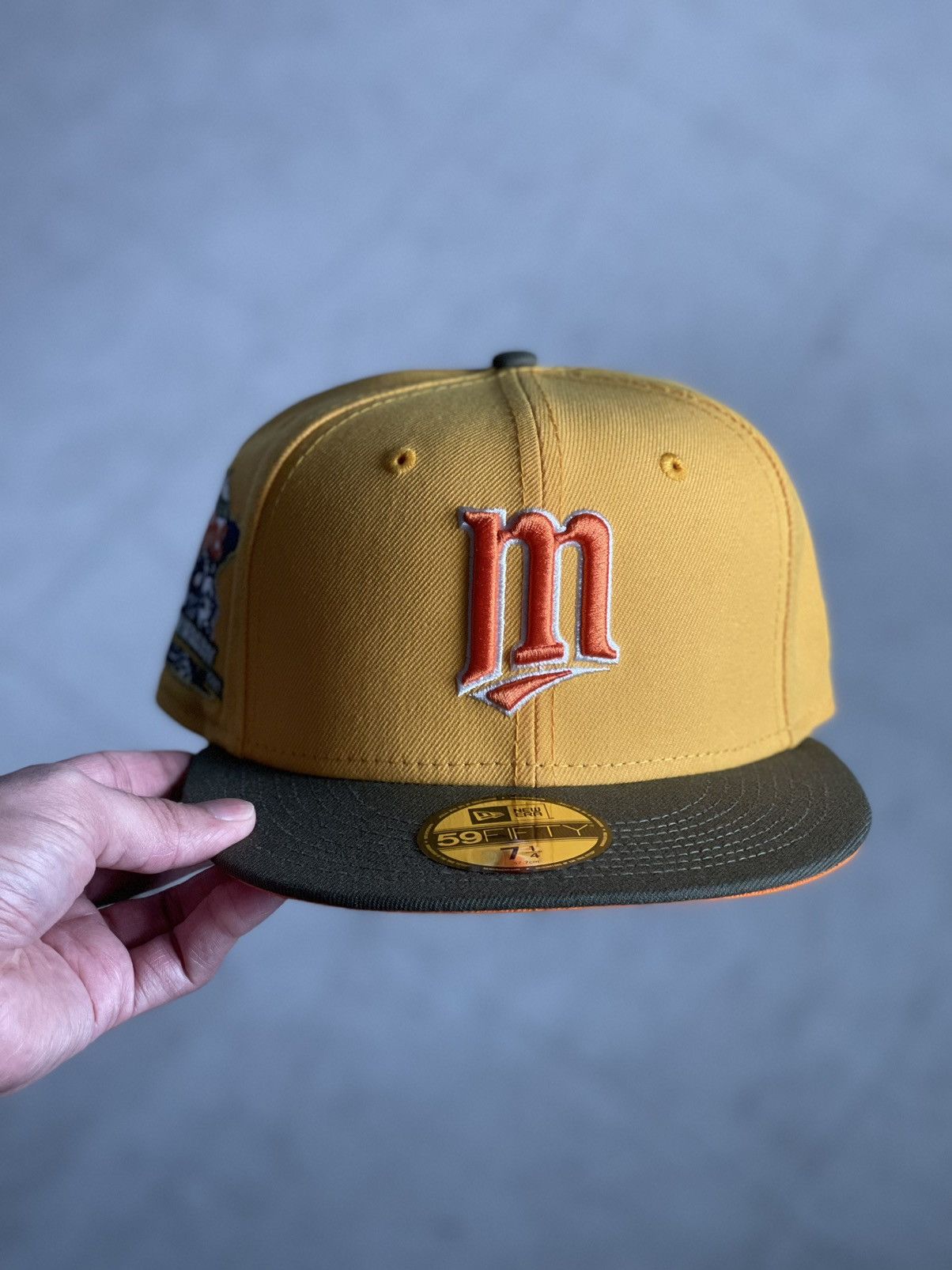 MLB 7 1/4 Sneakertown Exclusive Minnesota Twins 40th Anniversary Size ONE SIZE - 1 Thumbnail