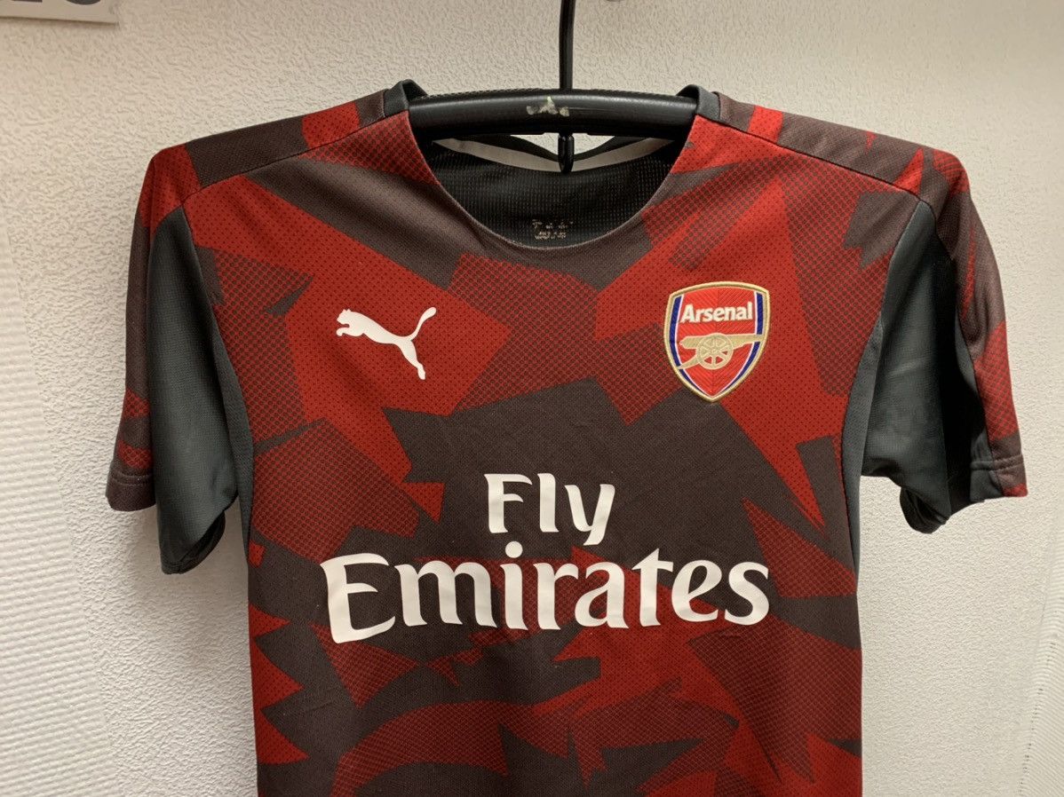Puma Arsenal Puma soccer jersey M fly emirates 2017 Size US M / EU 48-50 / 2 - 2 Thumbnail