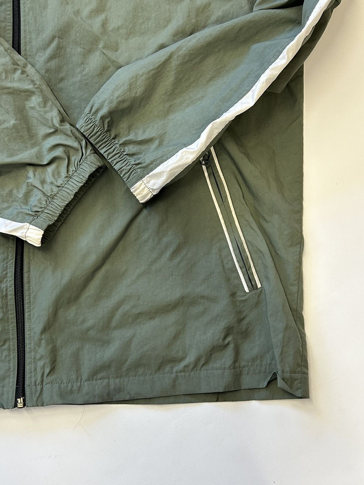 Nike × Vintage Nike Vintage Light Jacket Rare 90s Swoosh Logo Streetwear Size US XL / EU 56 / 4 - 3 Thumbnail