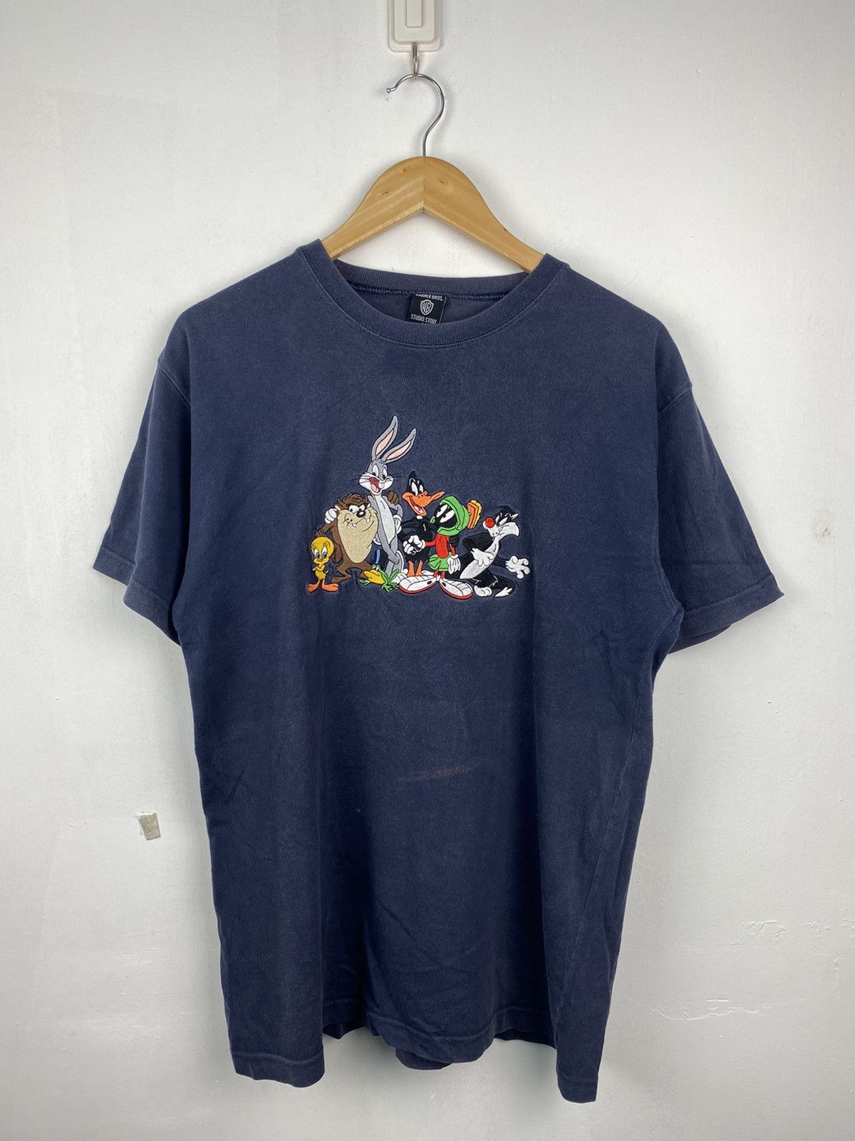 Warner Bros Vintage 90s Looney Tunes Tshirt Warner Bross Tazmania Size US S / EU 44-46 / 1 - 1 Thumbnail