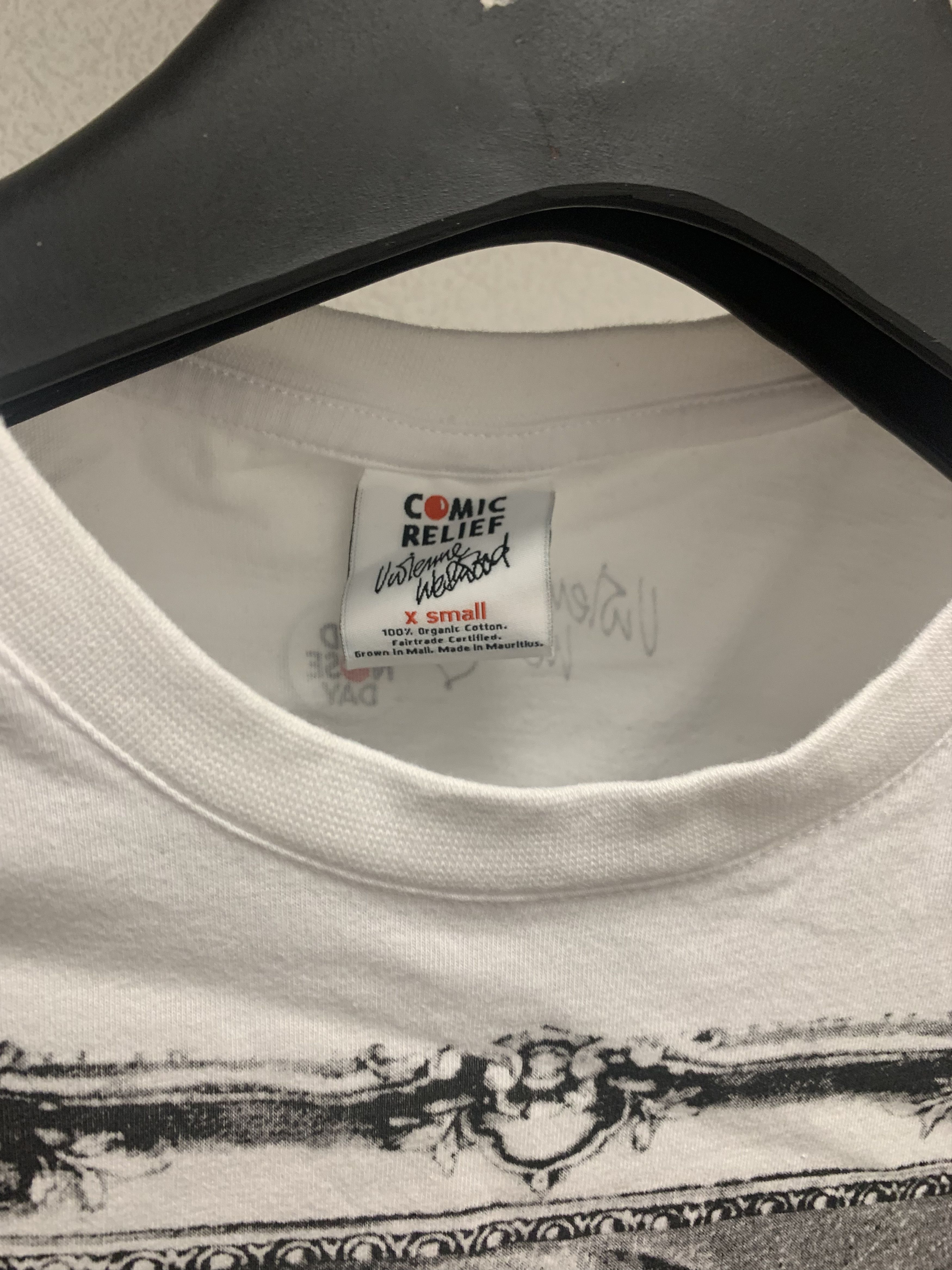 Vivienne Westwood Vivienne Westwood comic relief t-shirt s-xs size Size US S / EU 44-46 / 1 - 2 Thumbnail
