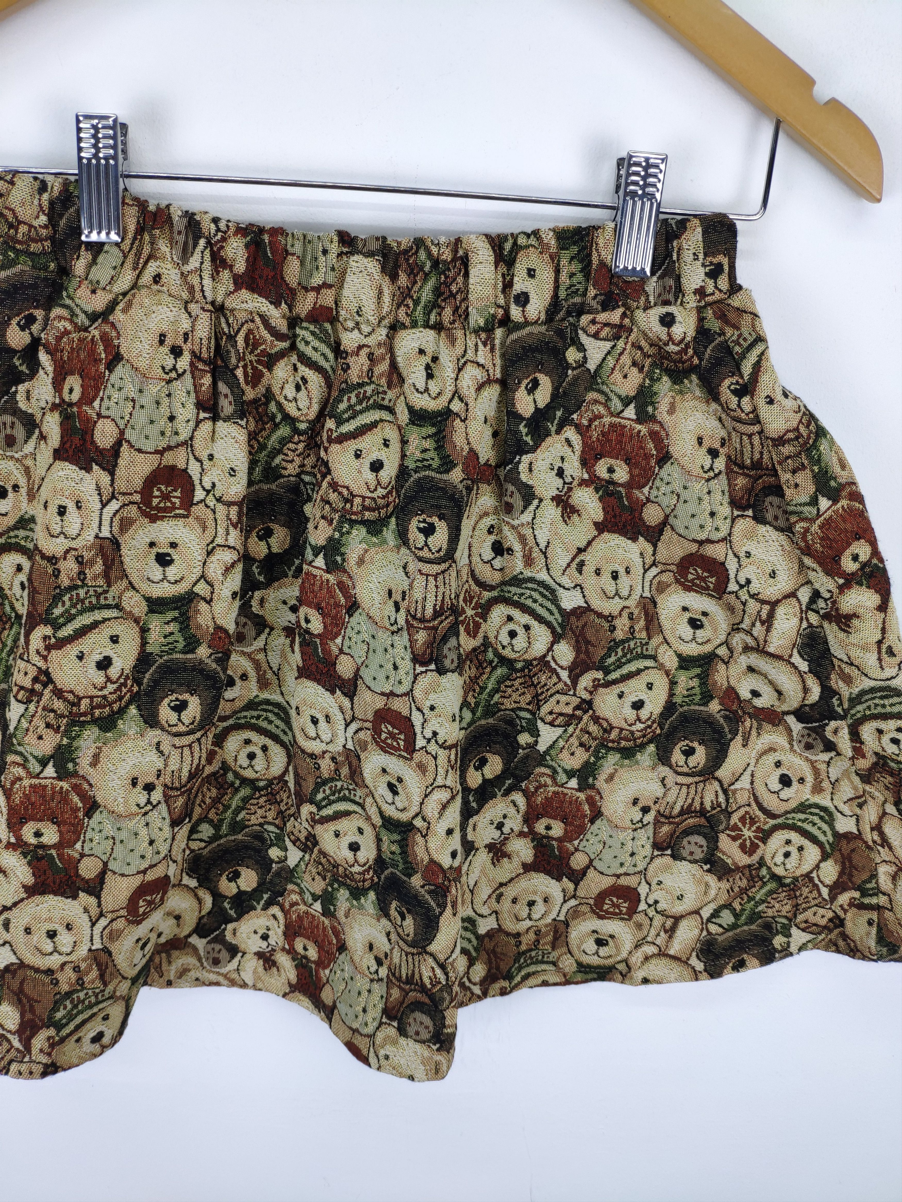 Japanese Brand Vintage Mini Skirt Bear Fullprint Size 28" / US 6 / IT 42 - 4 Thumbnail